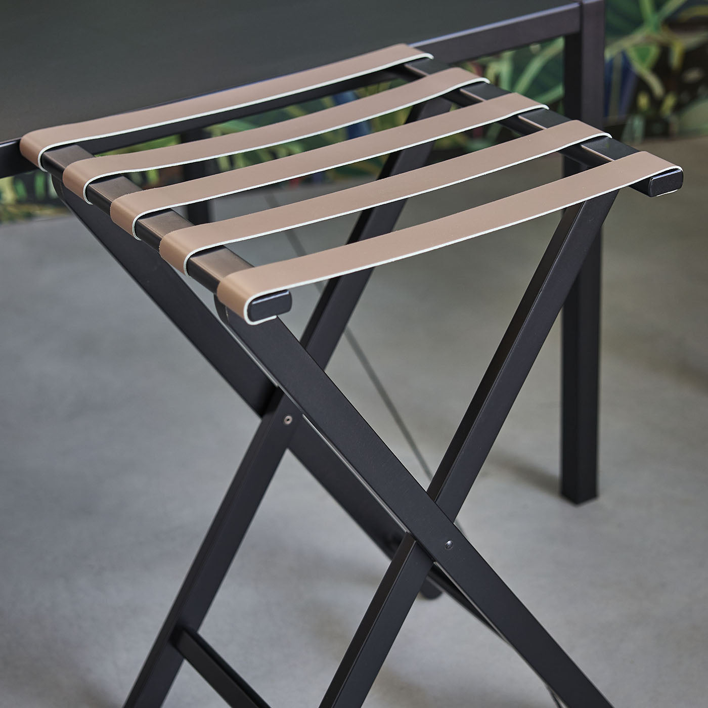 Gueridon Black Wood & Leather Stool - Alternative view 3