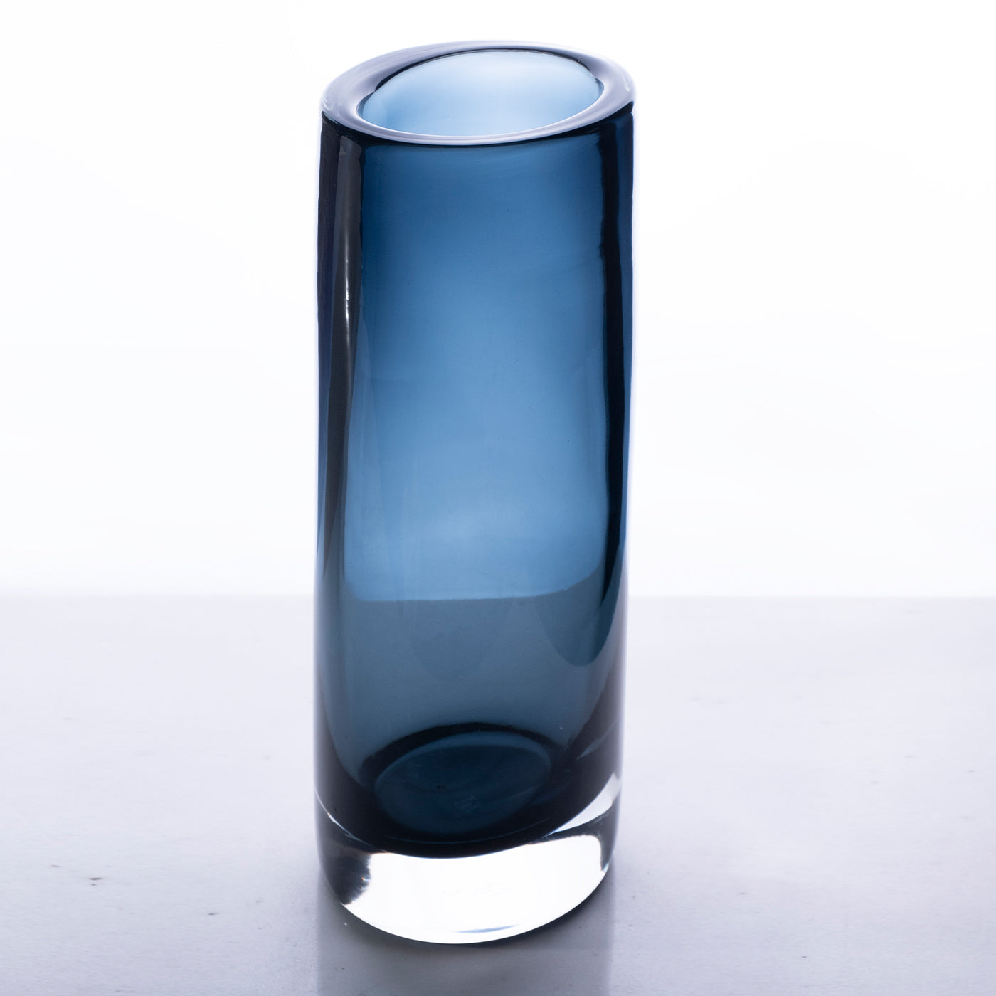 Cilindro Large Vase - Glossy - Deep Blue - Alternative view 2