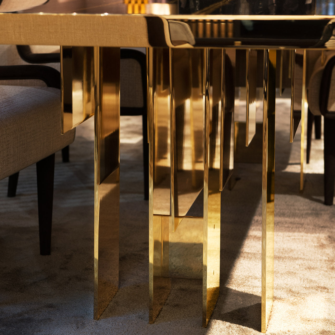 Cheviot Dining Table by Giannella Ventura - Alternative view 1