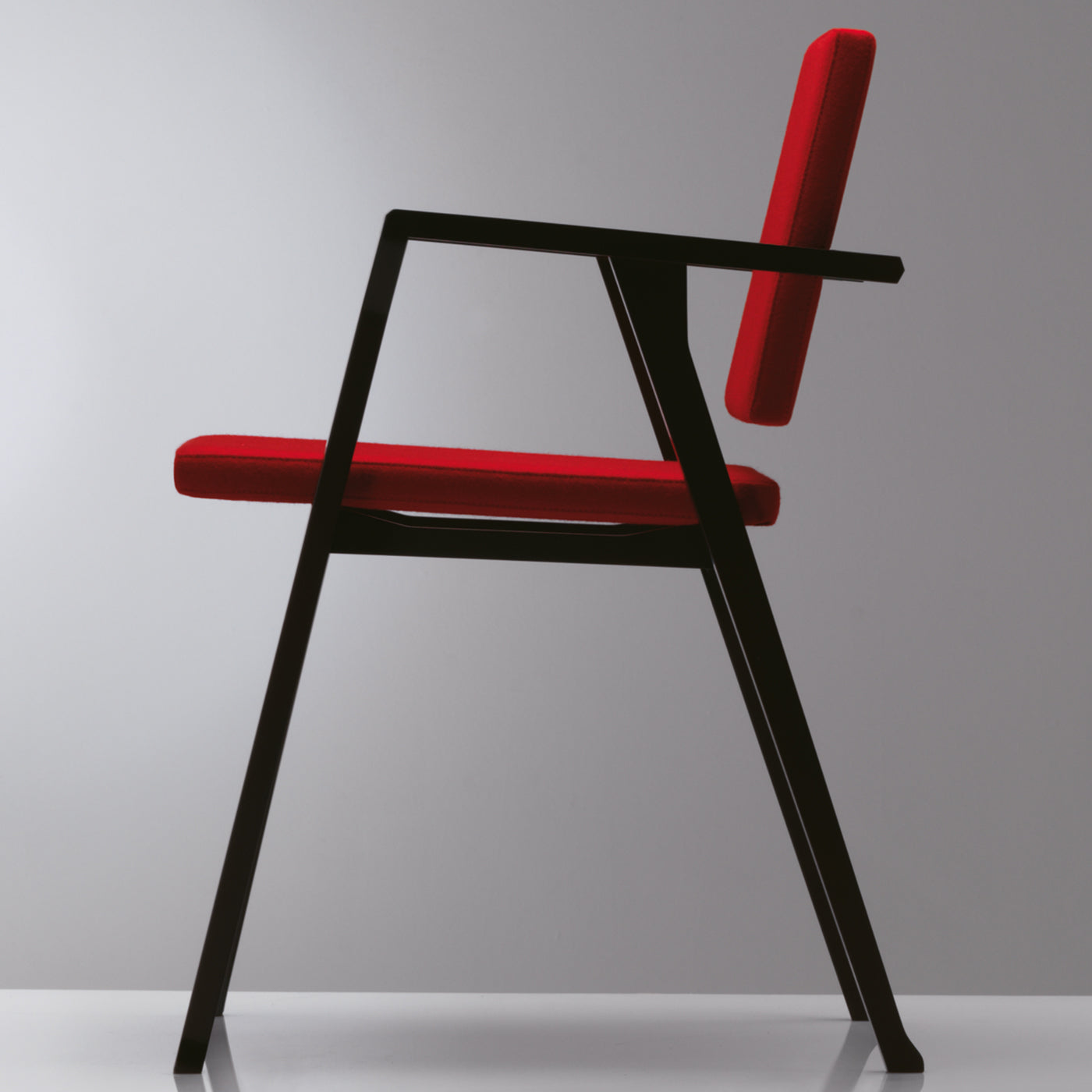 Luisa by Franco Albini - Black Ashwood & Red Upholstery  - Alternative view 1