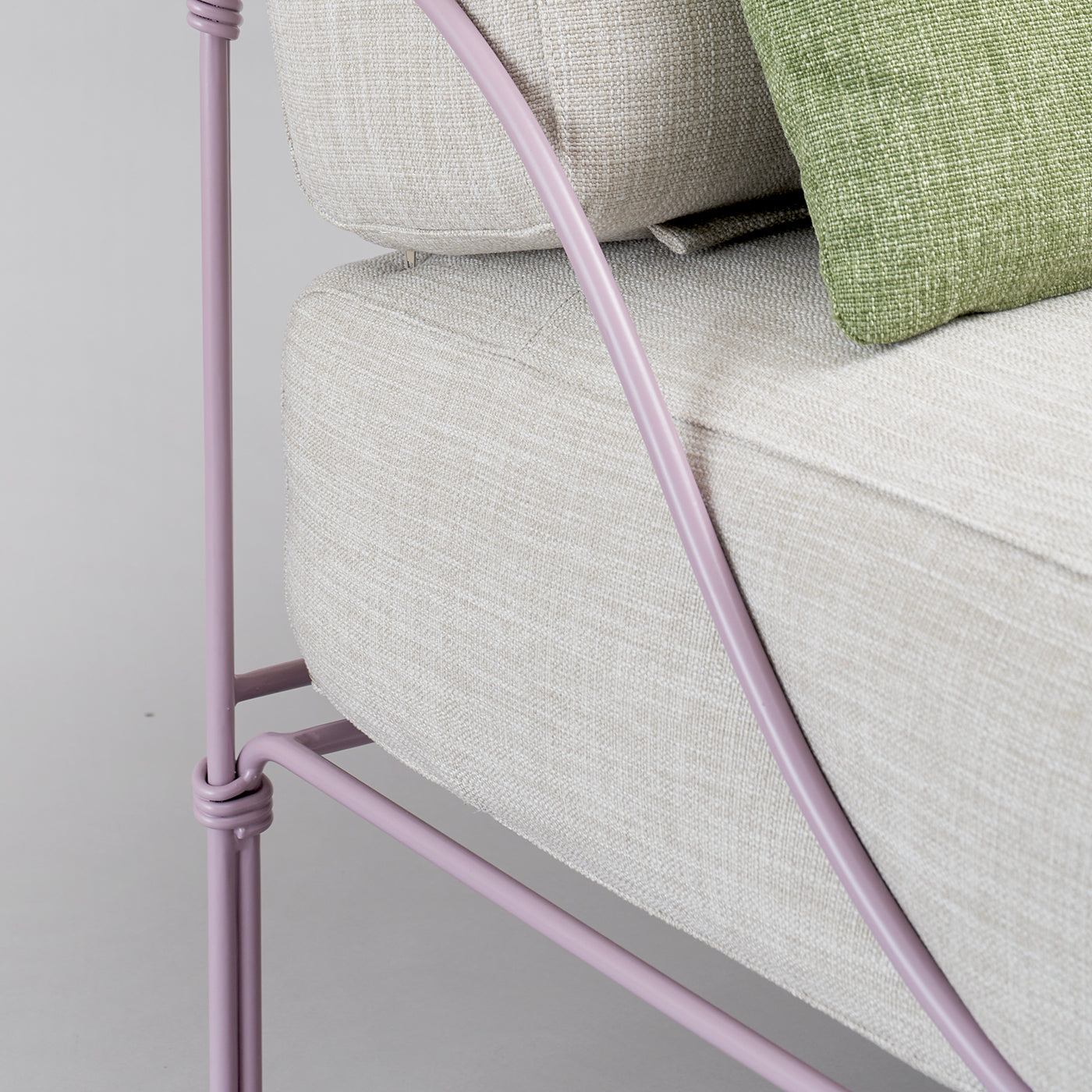 Vitis Lilac and Gray Armchair by Ciarmroli Queda Studio in Stainless Steel - Alternative view 4