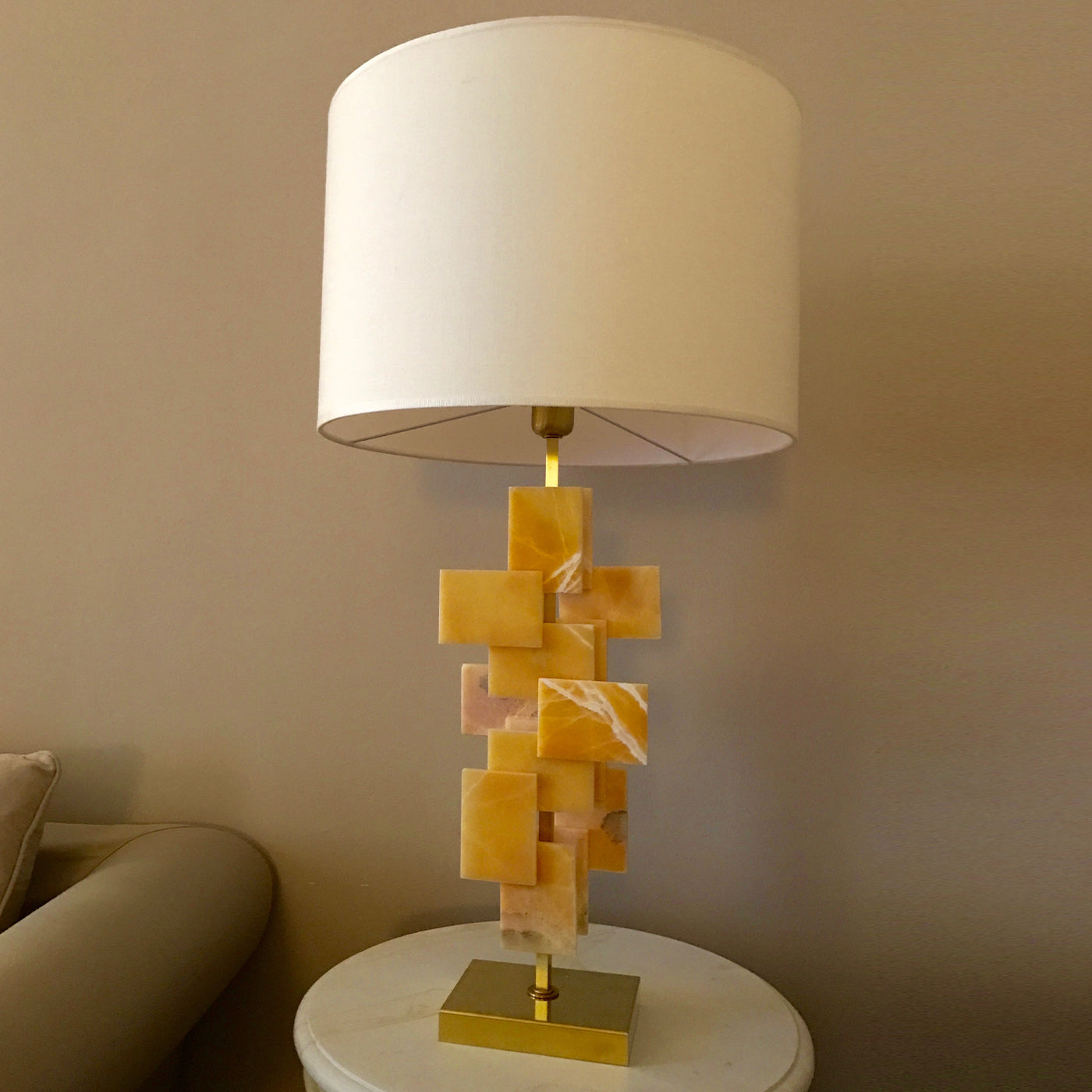 " Tiles" Table Lamp in Yellow Onyx and Satin Brass - Alternative view 2