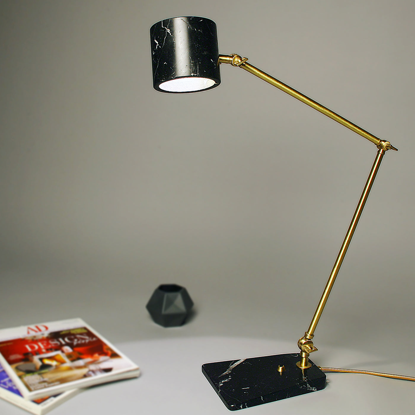 "Flamingo" Table Lamp in Black Marquinha Marble - Alternative view 1