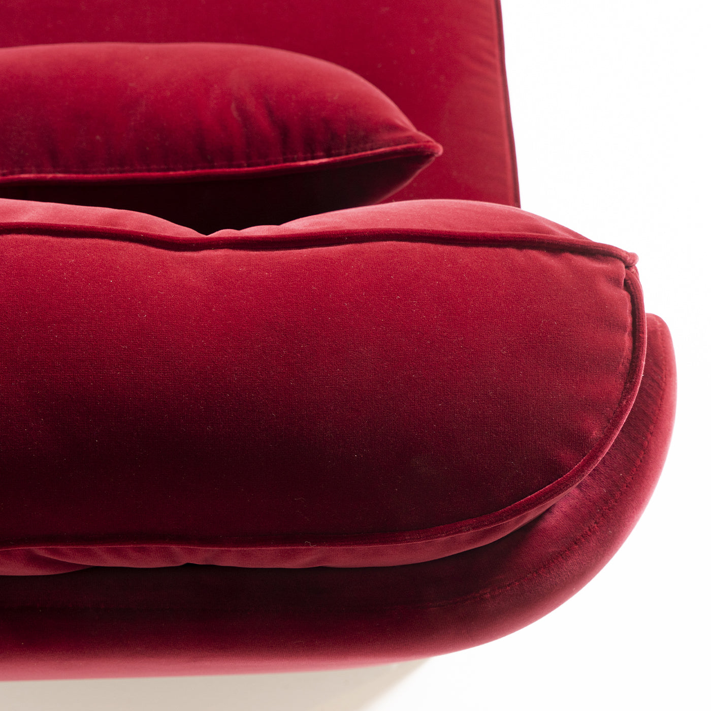 Altieri Red Armchair by Marco and Giulio Mantellassi  - Alternative view 1