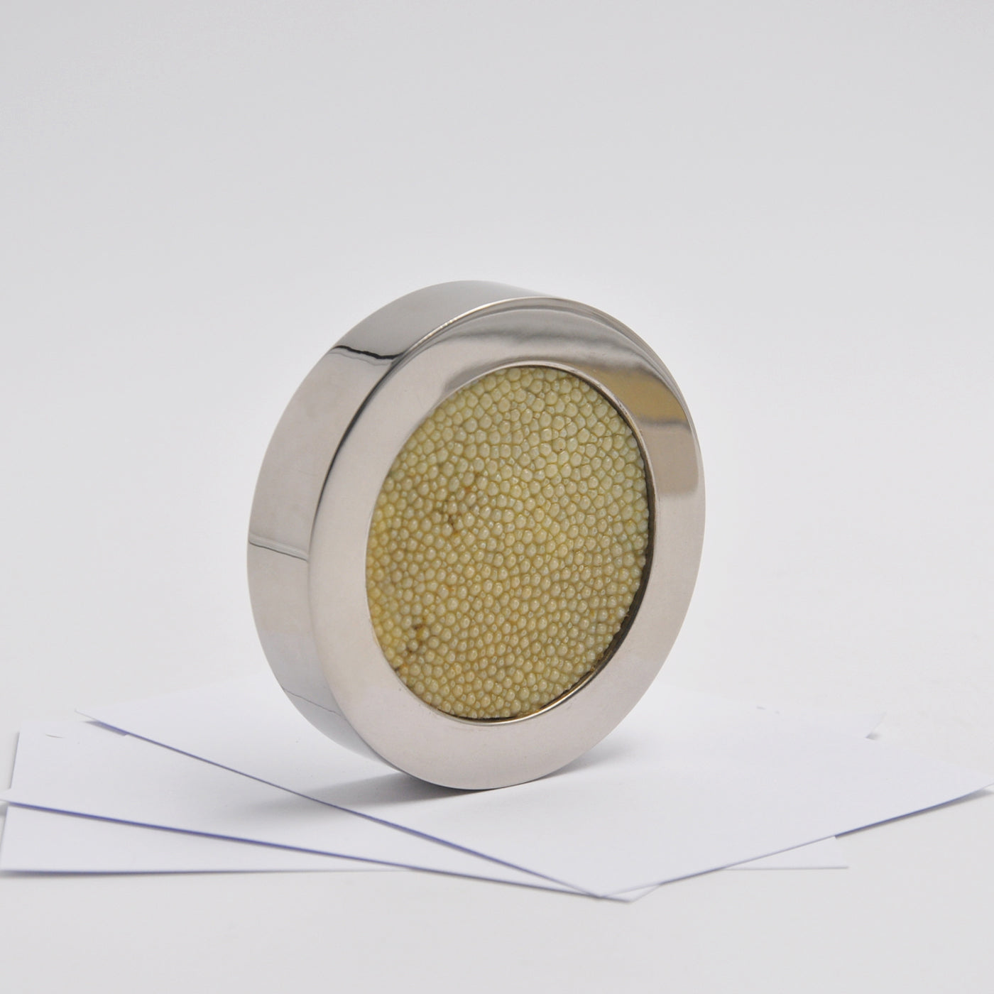 Circular Light-Green Shagreen Leather Paperweight by Nino Basso - Alternative view 1