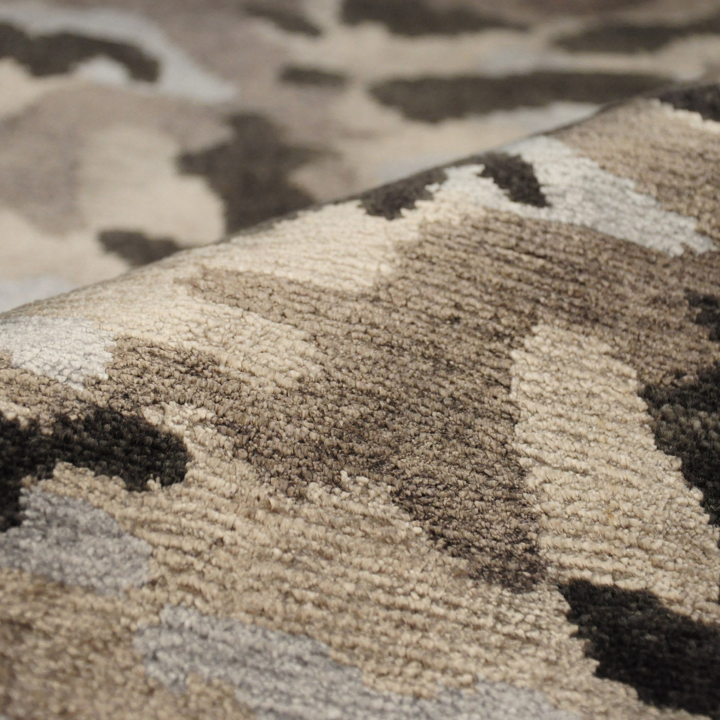 New Camouflage Rug - Alternative view 1