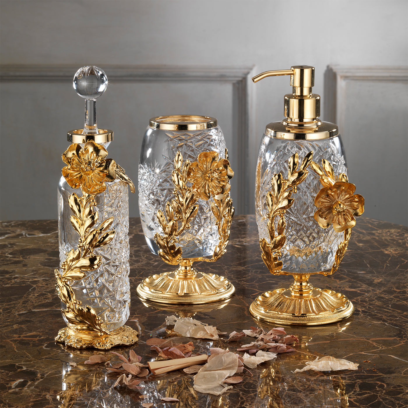 Floral 3-Piece Gold & Crystal Bathroom Set - Alternative view 1