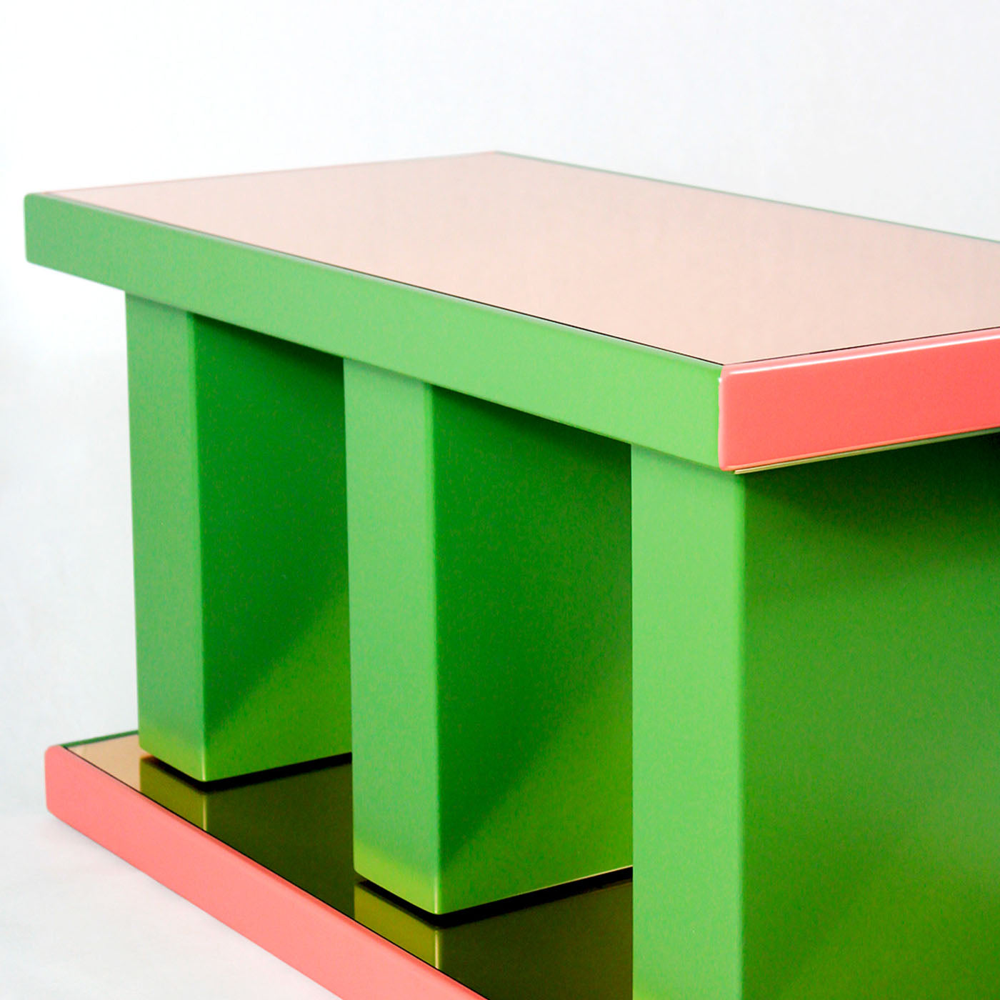 Pila Pink & Green Side Table - Alternative view 2