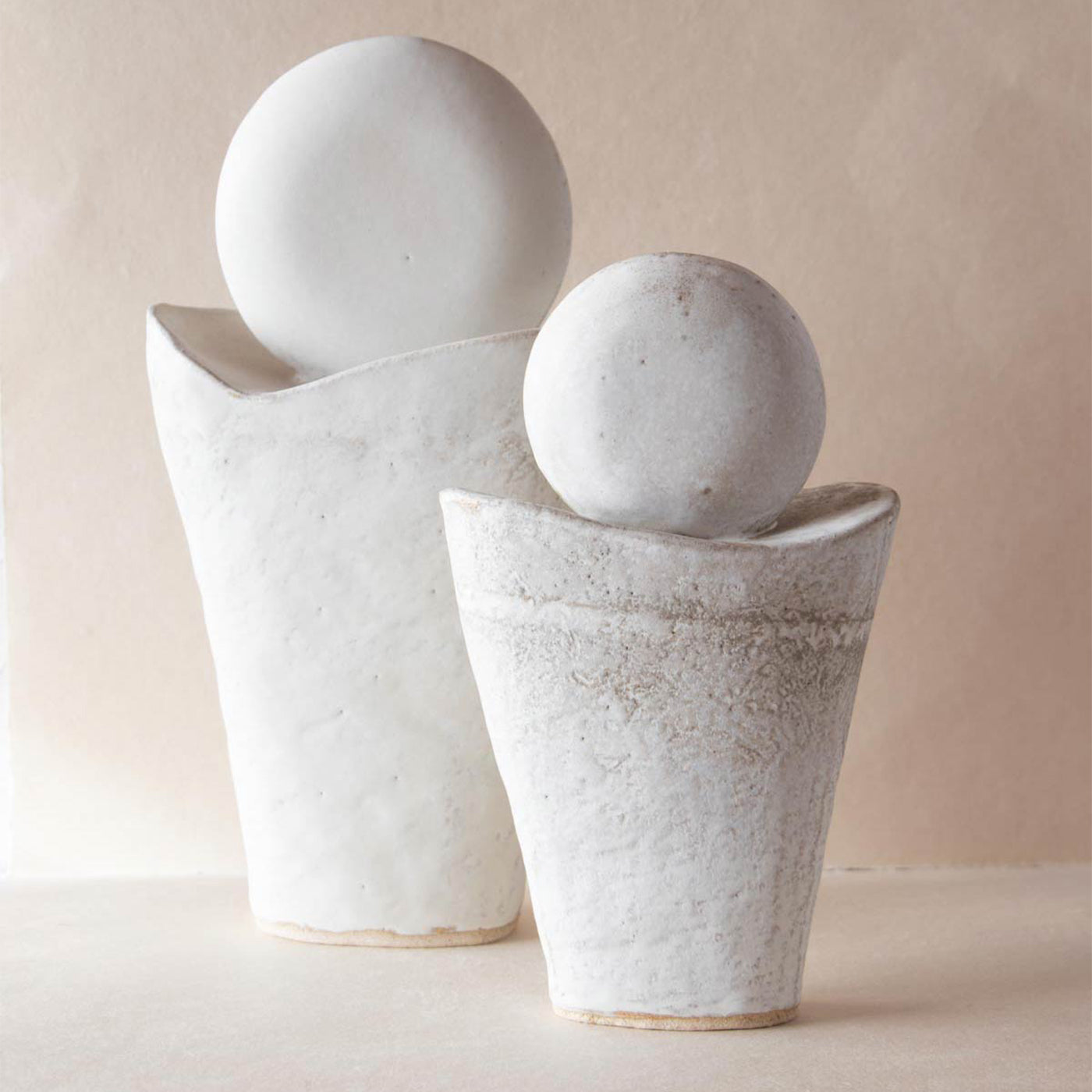 Luna Piena II White Stoneware Sculpture - Alternative view 4