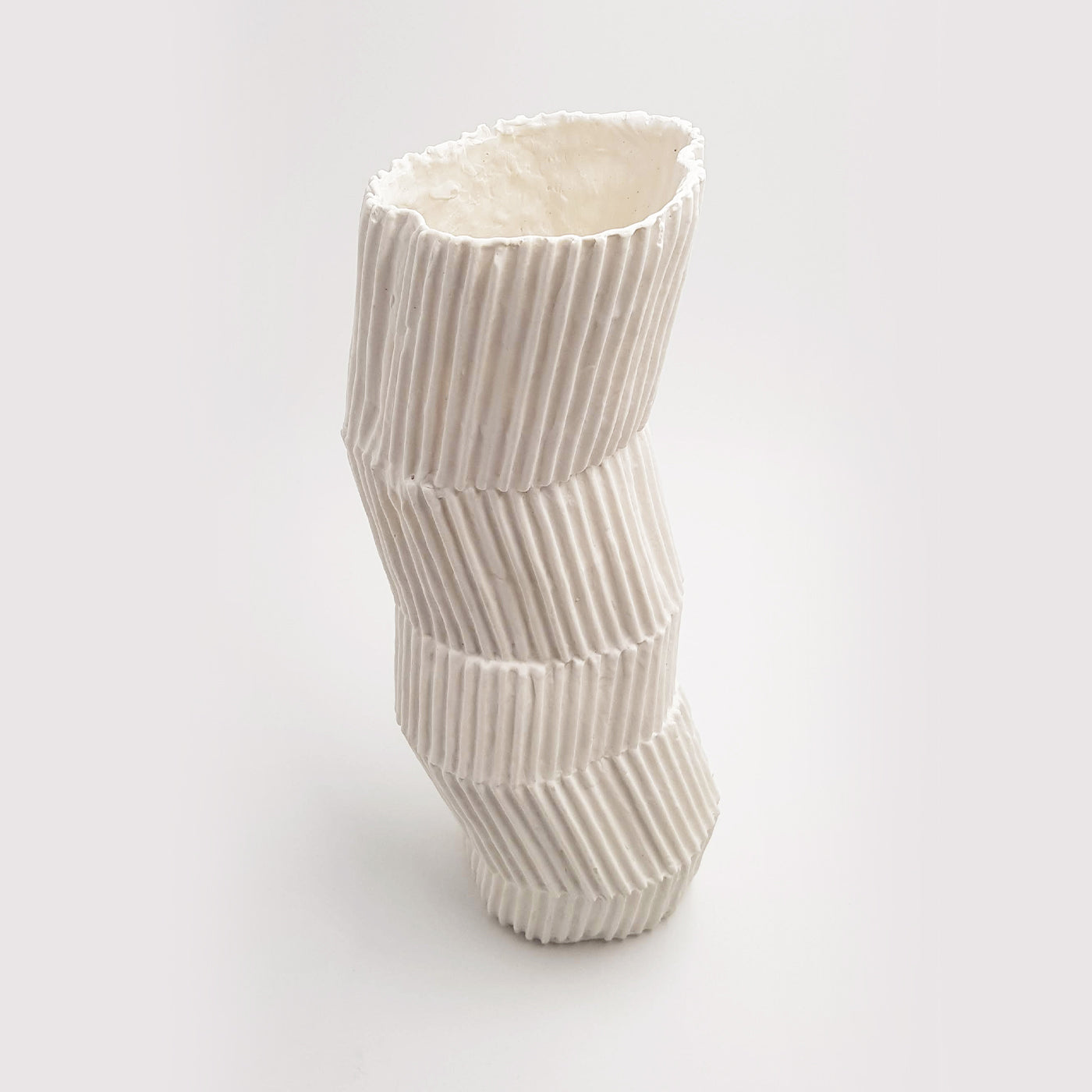 Le Torrette White Paperclay Vase by Nino Basso #2 - Alternative view 3