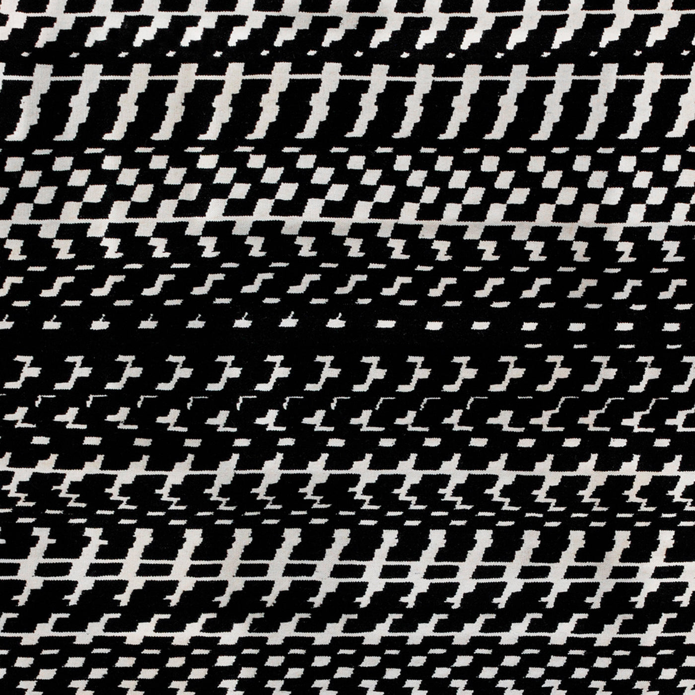 Fuoritempo Kilim Rug Black and White by Paolo Giordano e Nicole Jeanneret - Alternative view 1