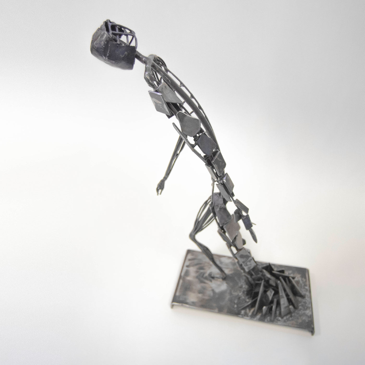 Uomo In Movimento N.4 Sculpture by Lorenzo Quadalti - Alternative view 4