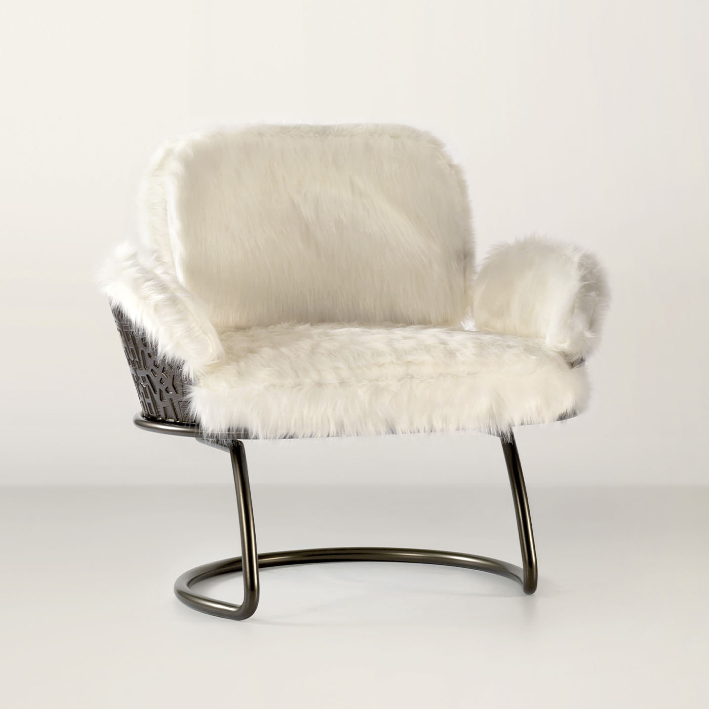 70s White Furry Armchair - Alternative view 2