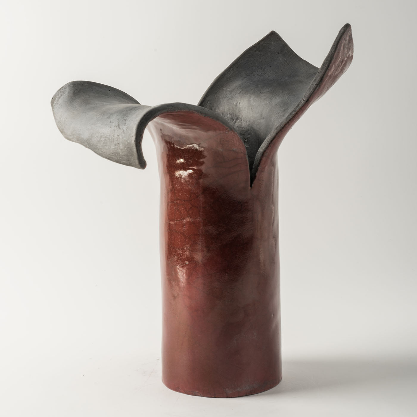 Petali D'Oriente Amaranth Ceramic Sculpture/Vase by Nino Basso - Alternative view 4