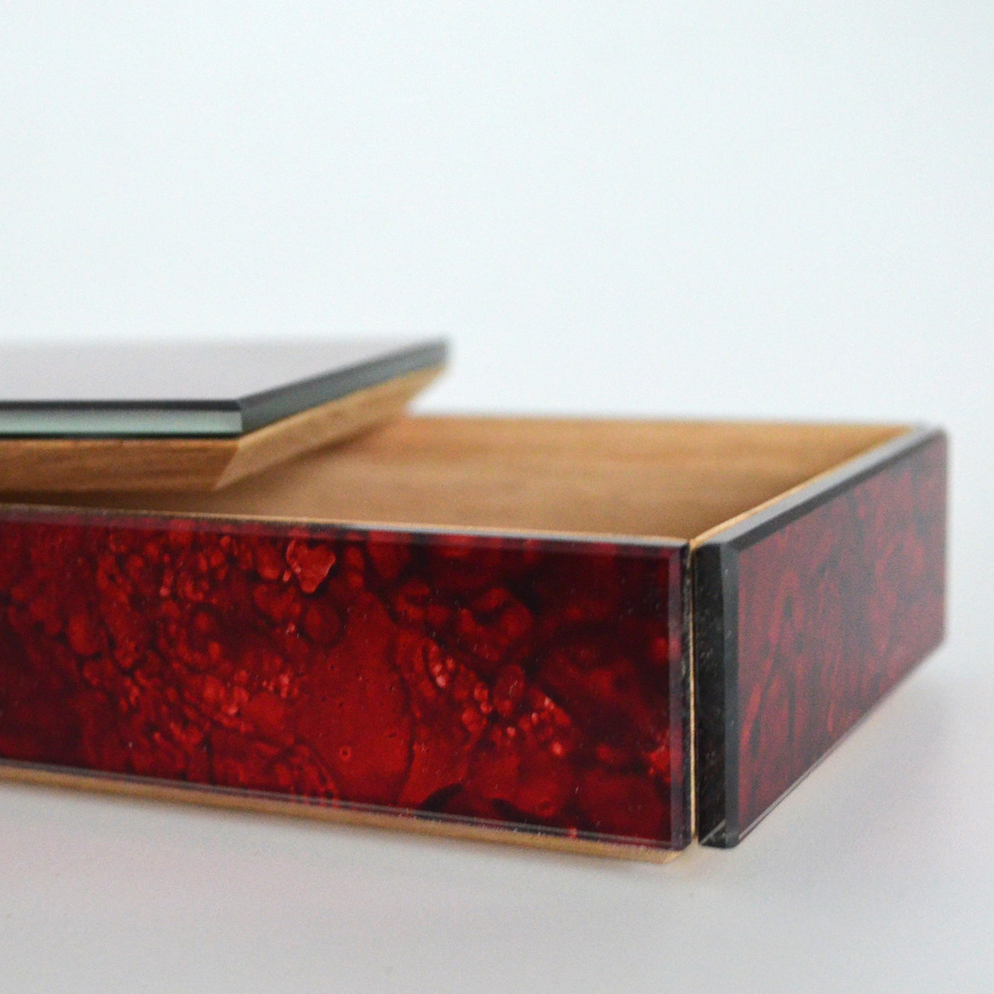 Caja con espejo de damasco rojo - Vista alternativa 1