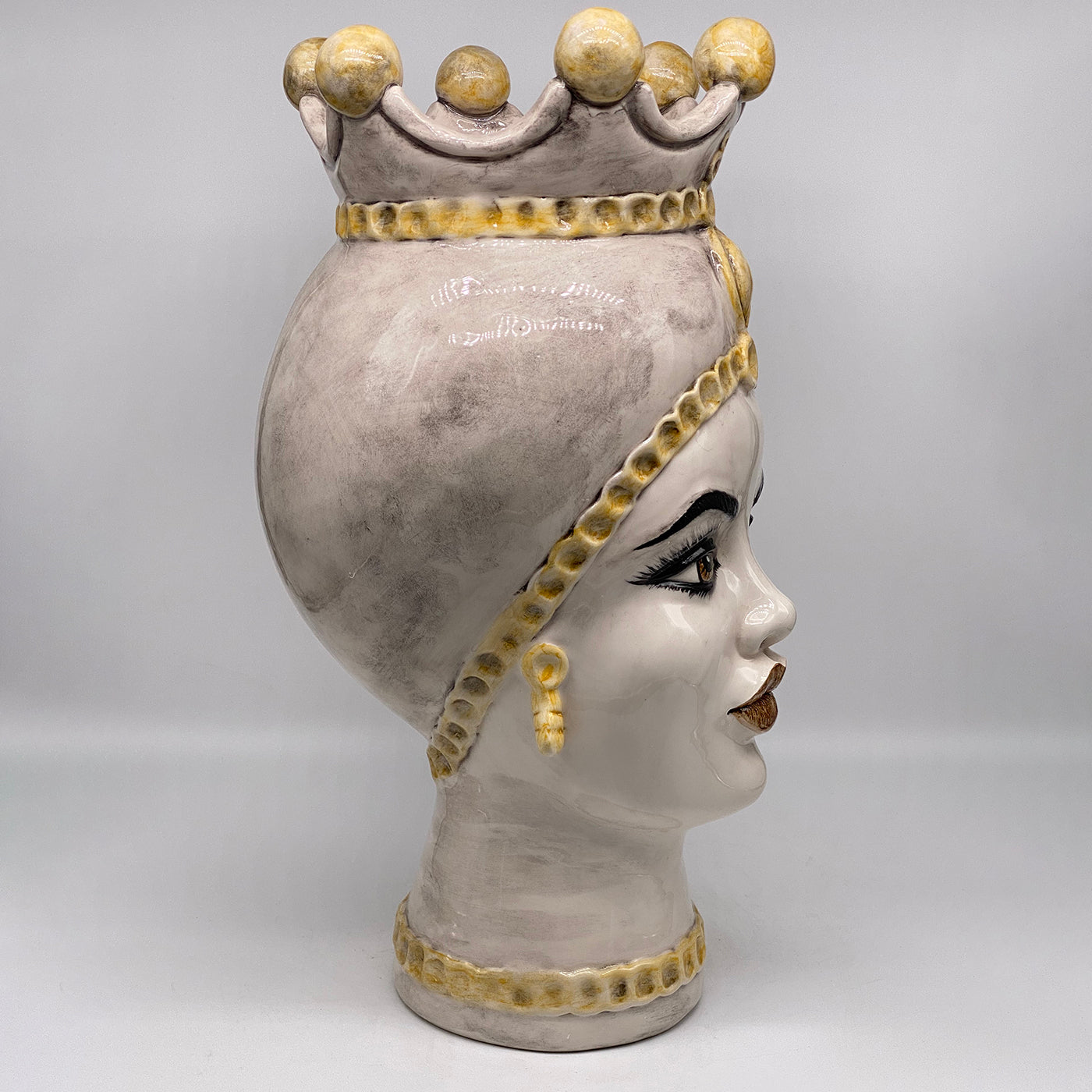 Luis Giant Lady Yellow Spheres Moor's Head Vase - Alternative view 1