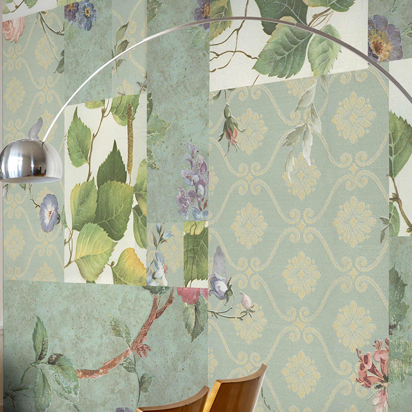 1:5 Floral Polychrome Wallpaper by Donatella Spaziani - Alternative view 1