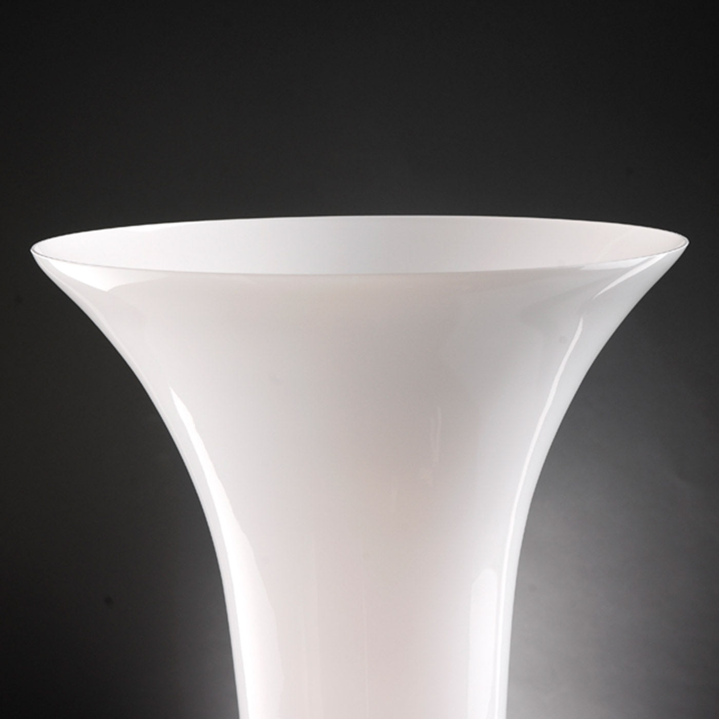 Laura Chalice White Vase - Alternative view 2