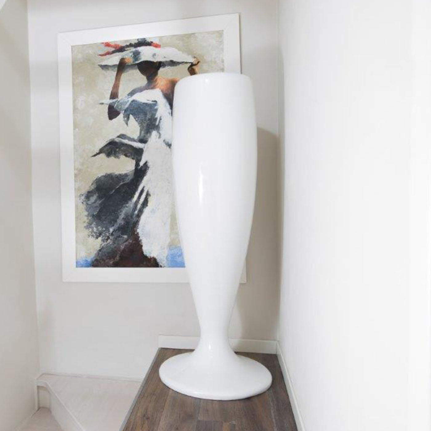 FoRMA Iperbole Flute-Like White Vase by Simone Micheli - Alternative view 1