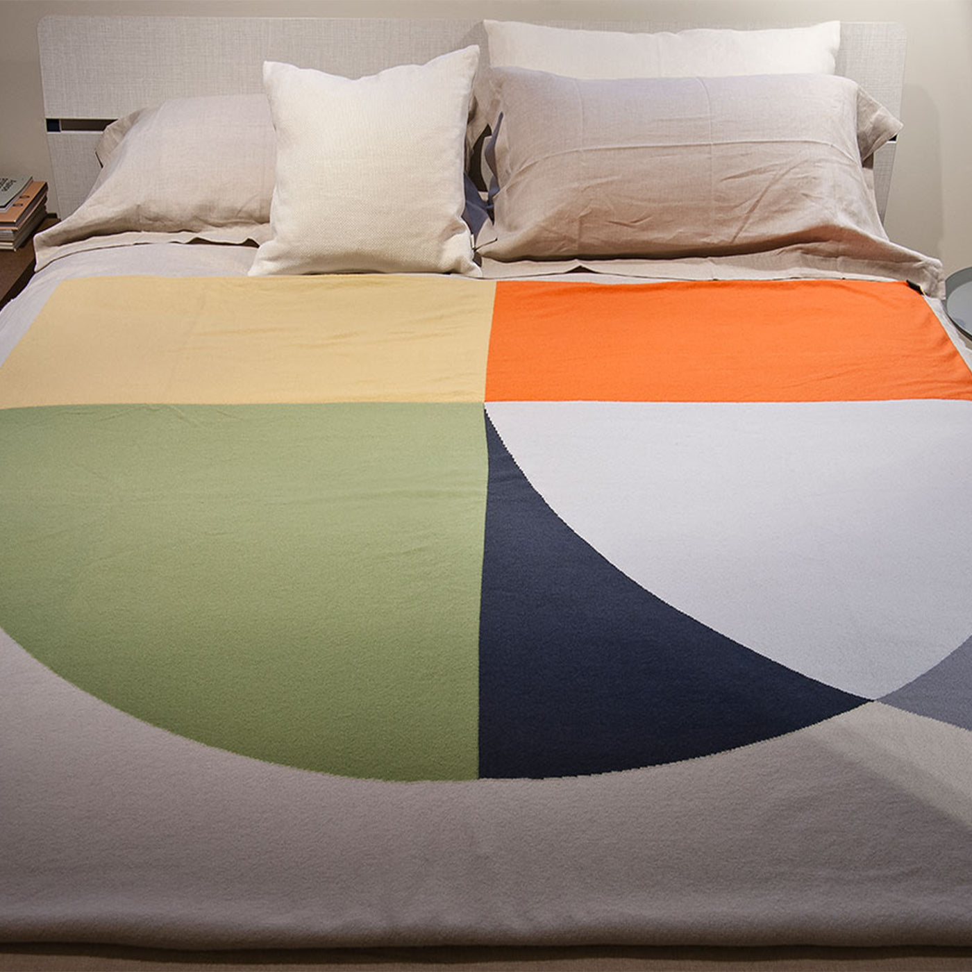 Arc Multicolor Blanket - Alternative view 1