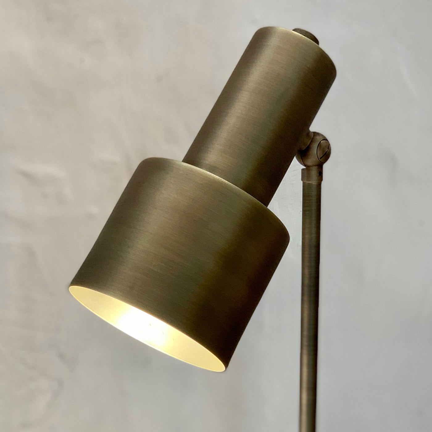 Light Gallery Luxury GP Bronzed Table Lamp by Marco Police - Alternative view 1
