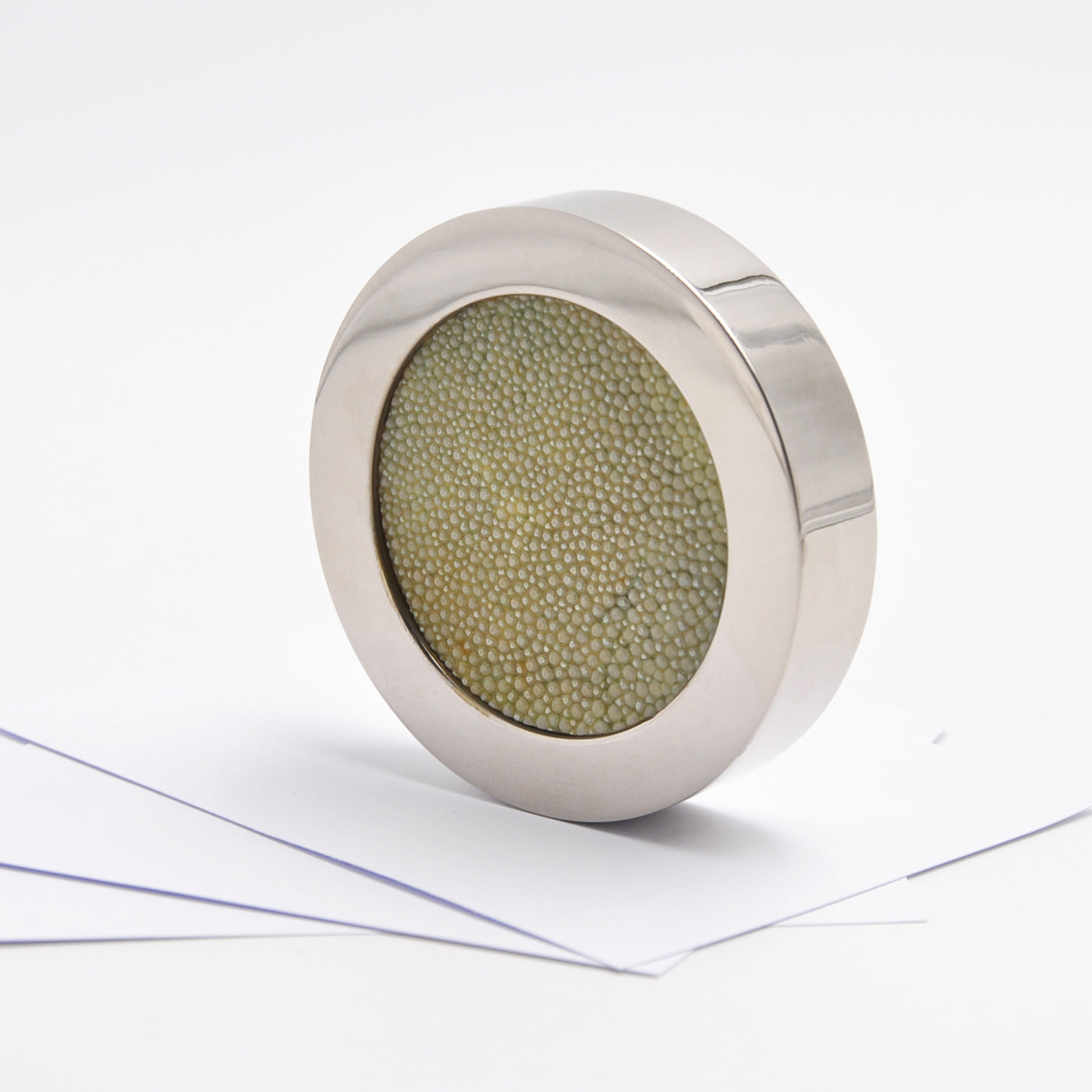 Circular Light-Green Shagreen Leather Paperweight by Nino Basso - Alternative view 2
