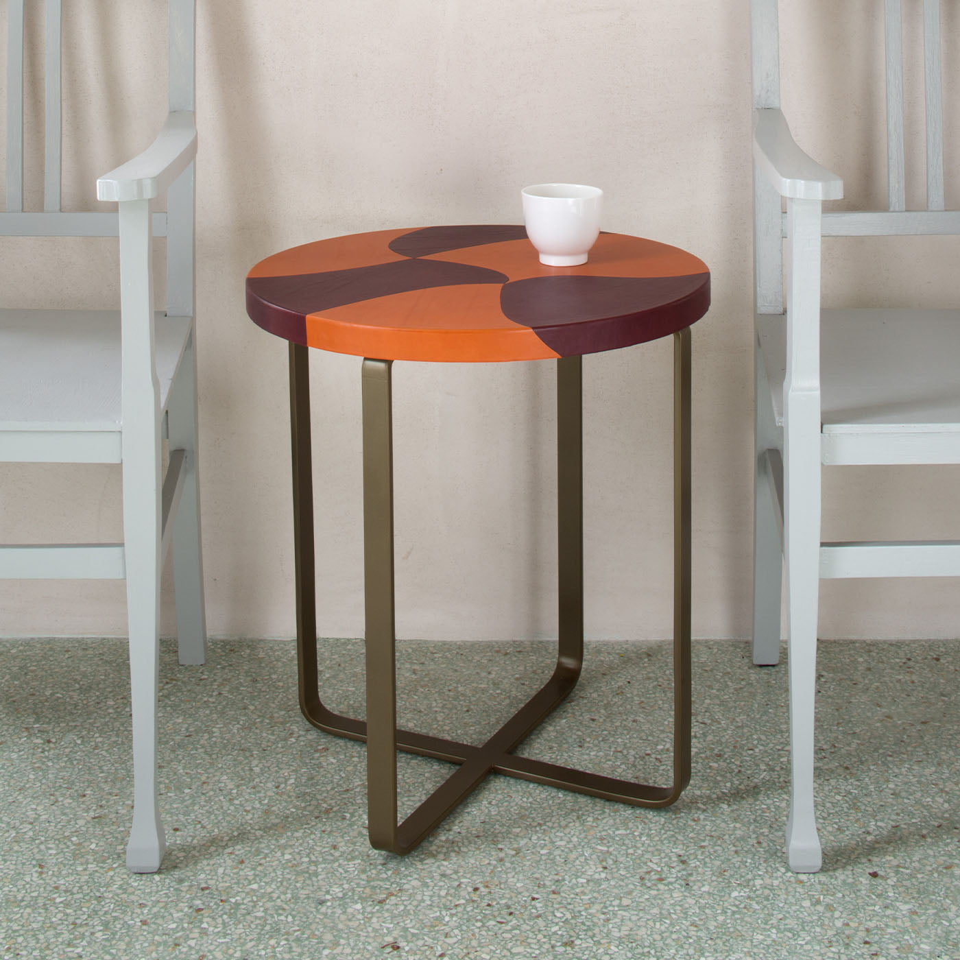 Isole Tigre Round Polychrome Side Table by Nestor Perkal - Alternative view 3