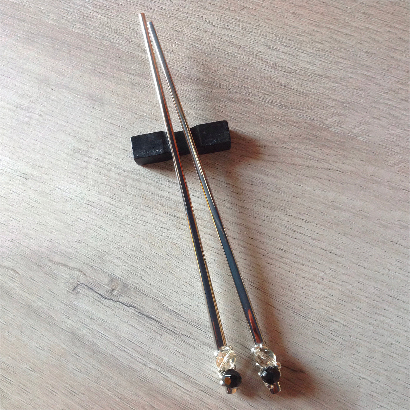 Lui & Lei Swarovski Set of 2 Chopsticks - Alternative view 2