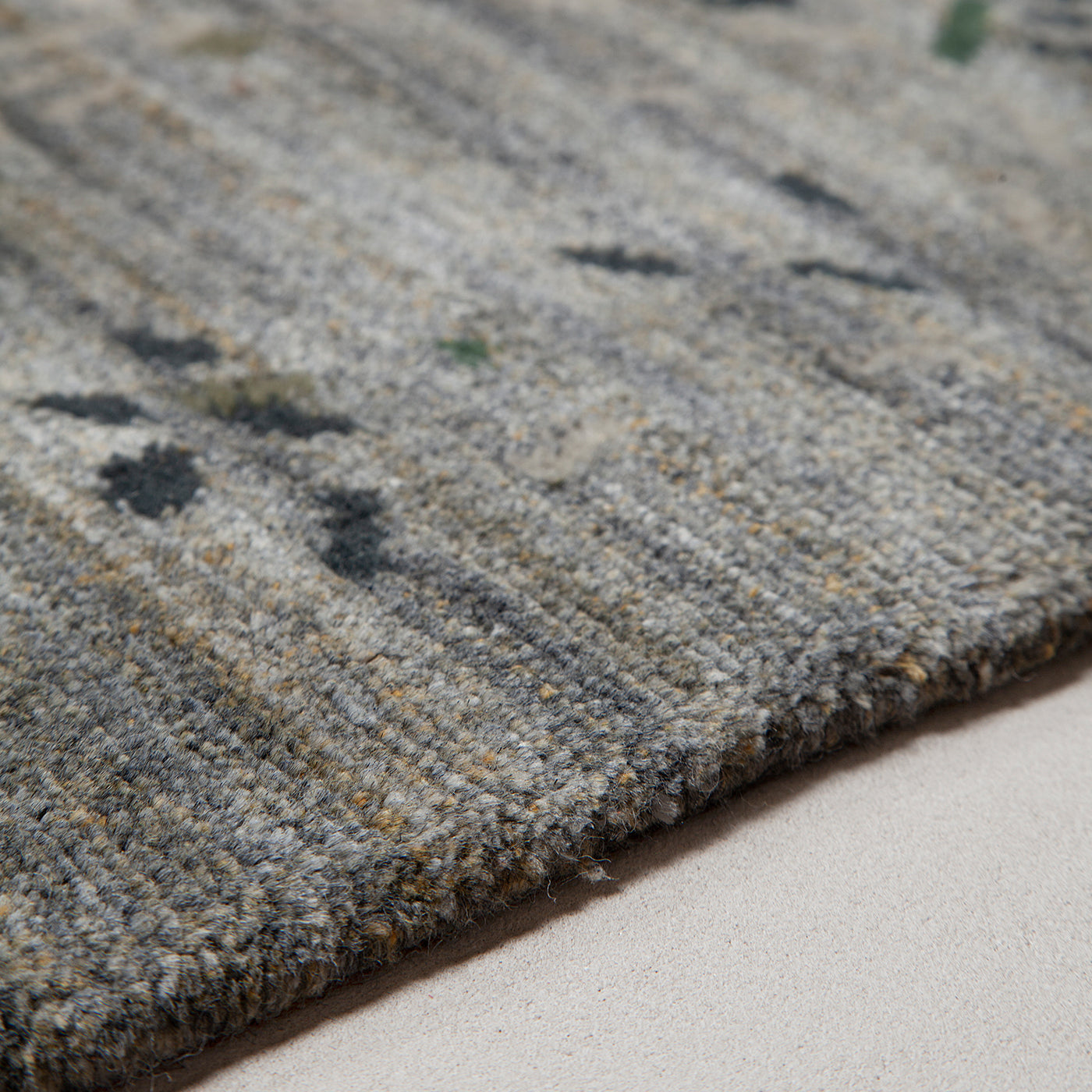 Giardino Light Wool and Viscose Rug by Carlotta Fortuna - Alternative view 2