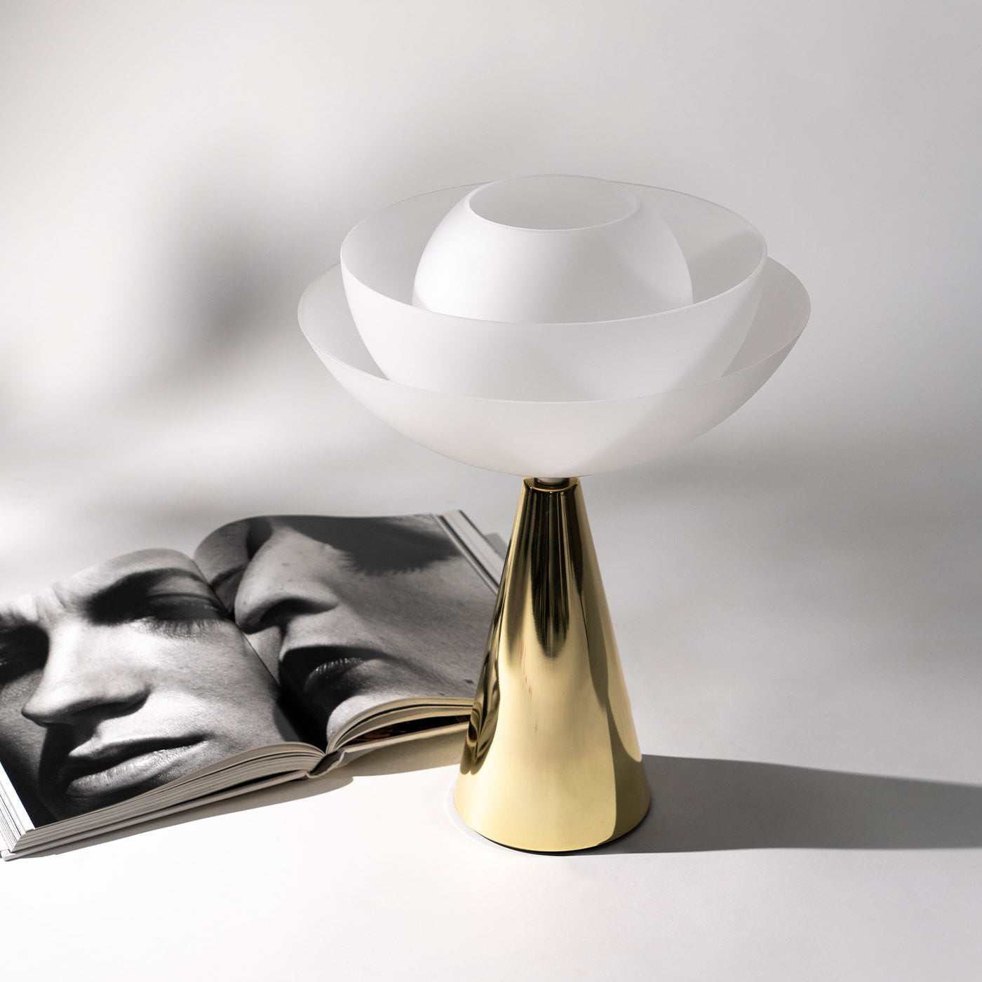 Lámpara de sobremesa Lotus en oro champán - Vista alternativa 2