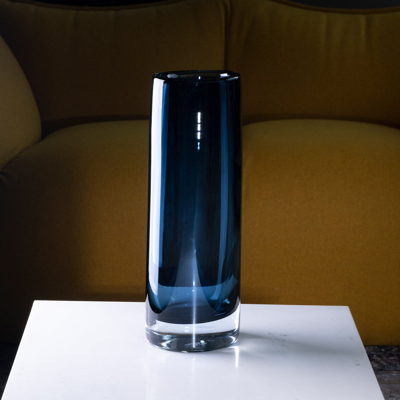 Cilindro Large Vase - Glossy - Deep Blue - Alternative view 3