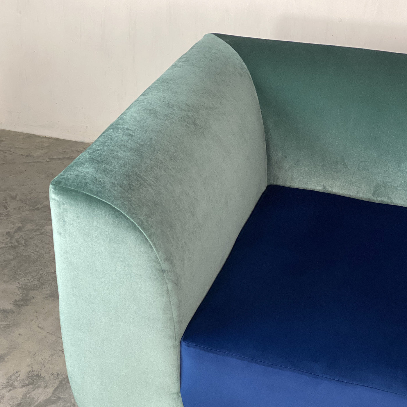Abyss Armchair - Alternative view 2