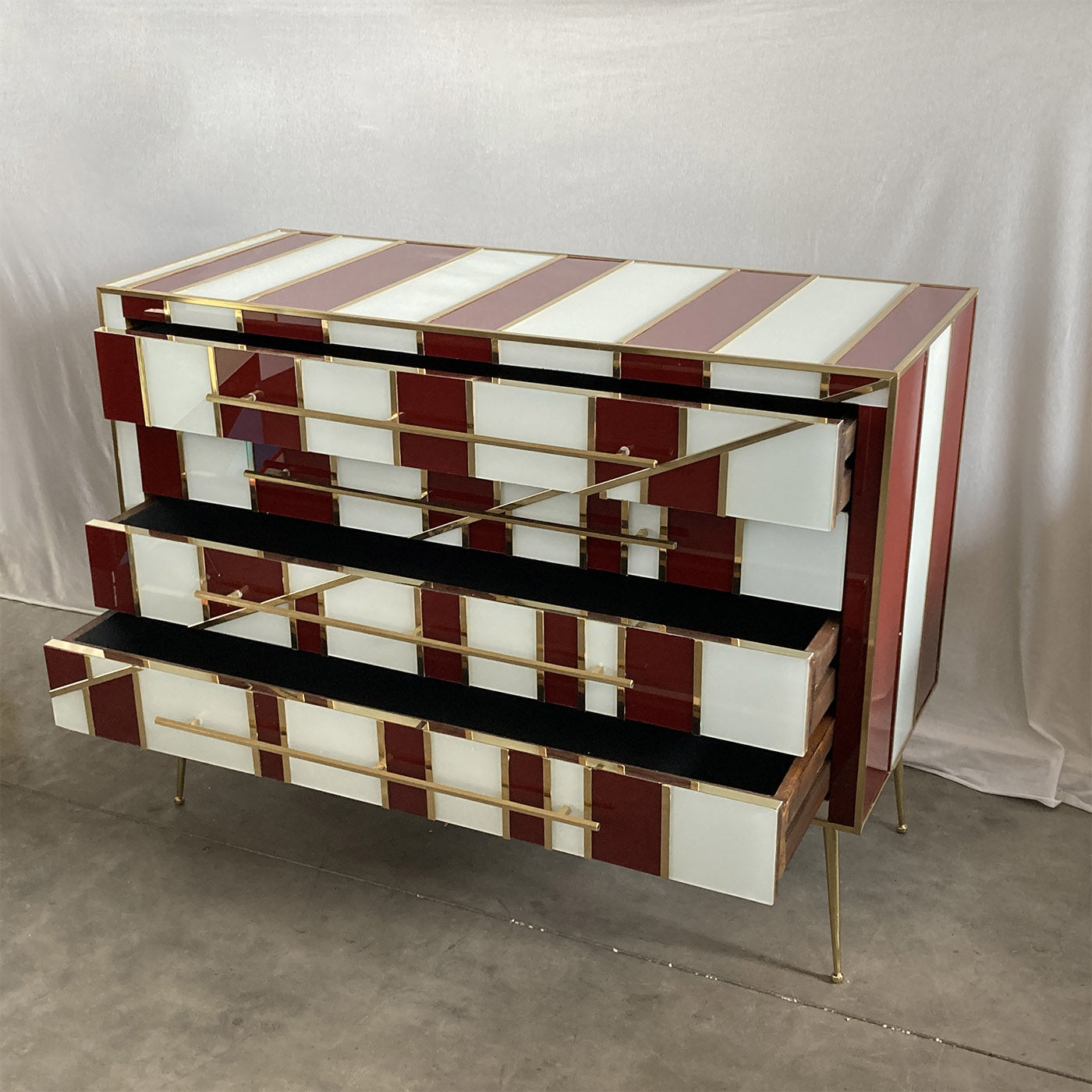 Red and White Dresser - Alternative view 5