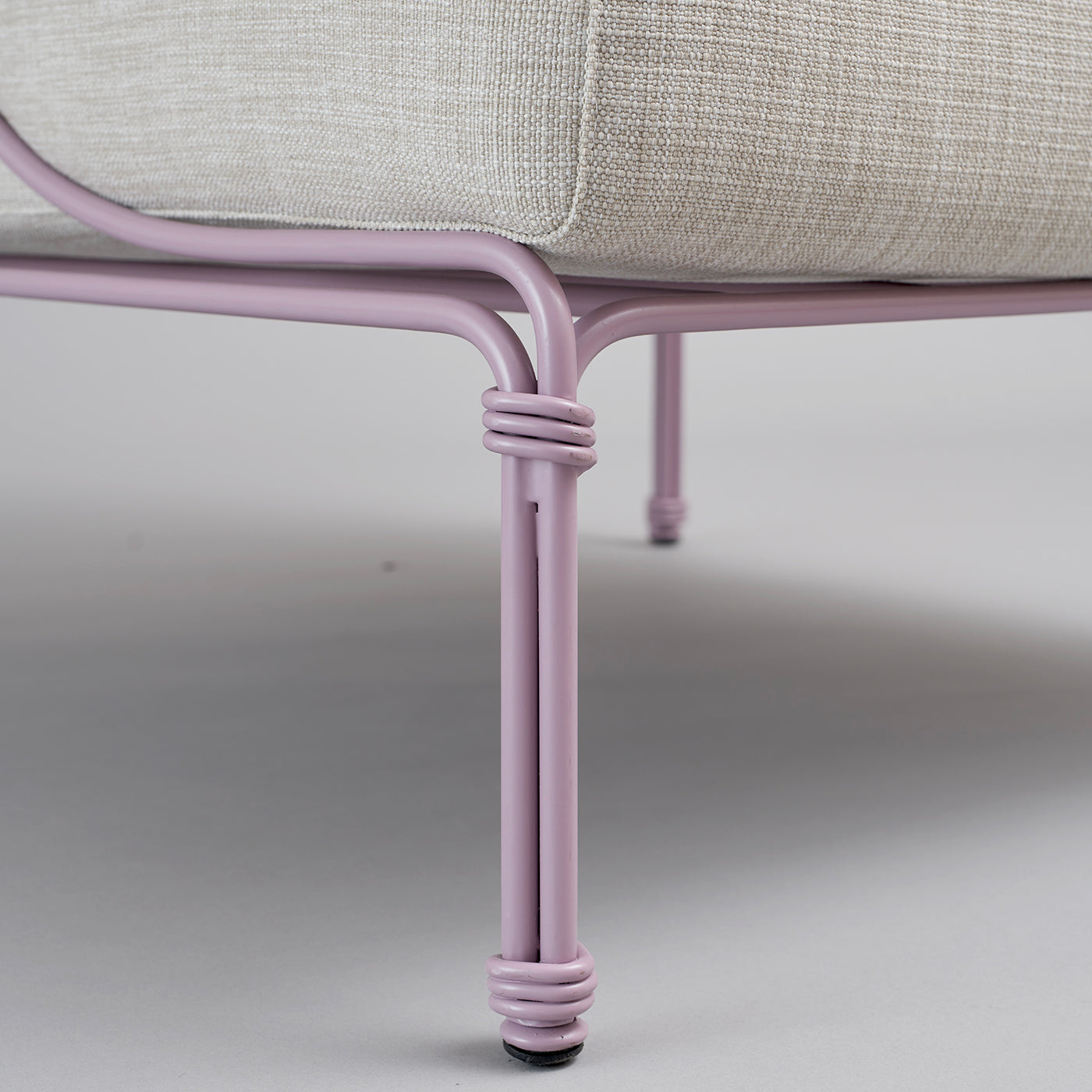Vitis Lilac and Gray Armchair by Ciarmroli Queda Studio in Stainless Steel - Alternative view 3