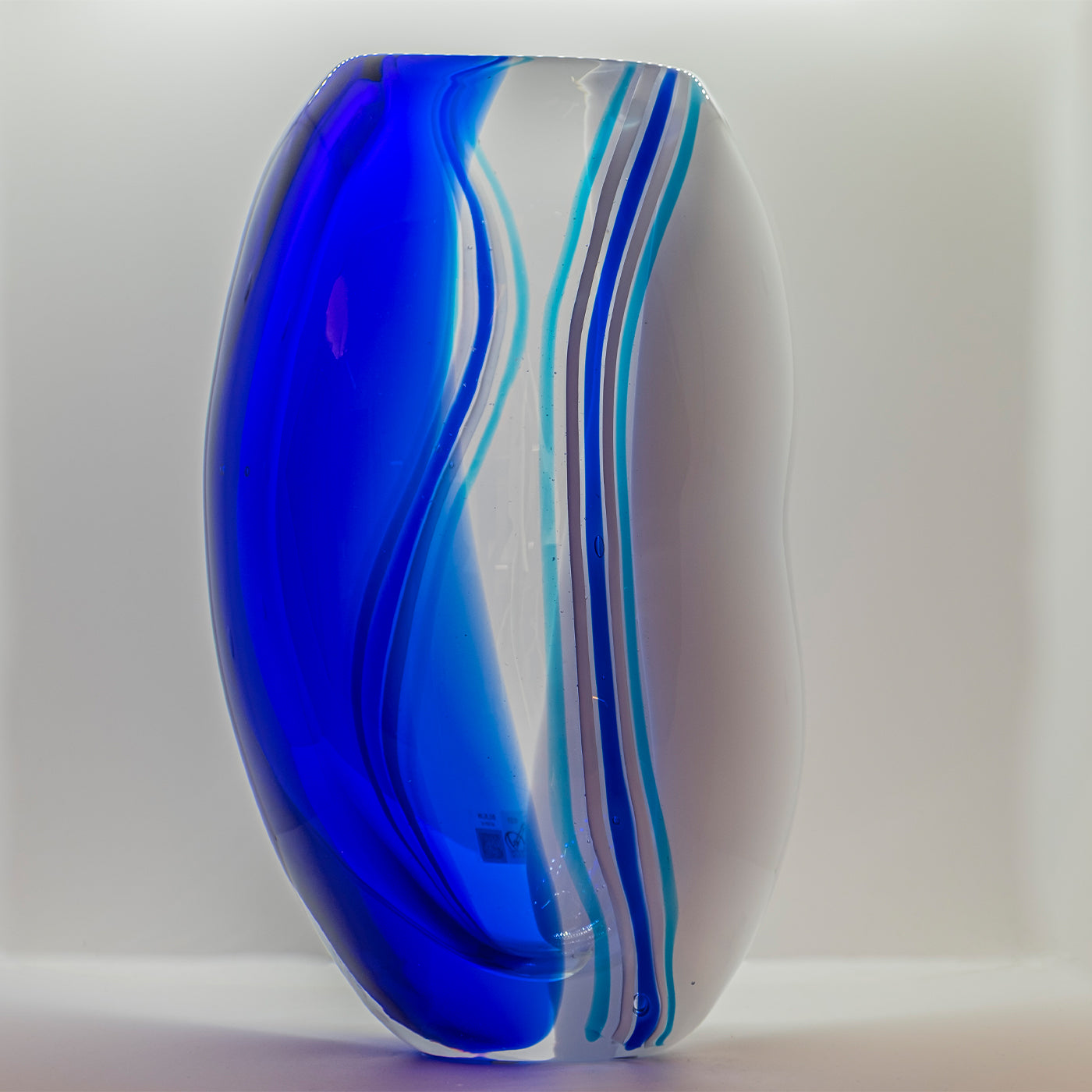 Acqua Sculpture Vase - Alternative view 1