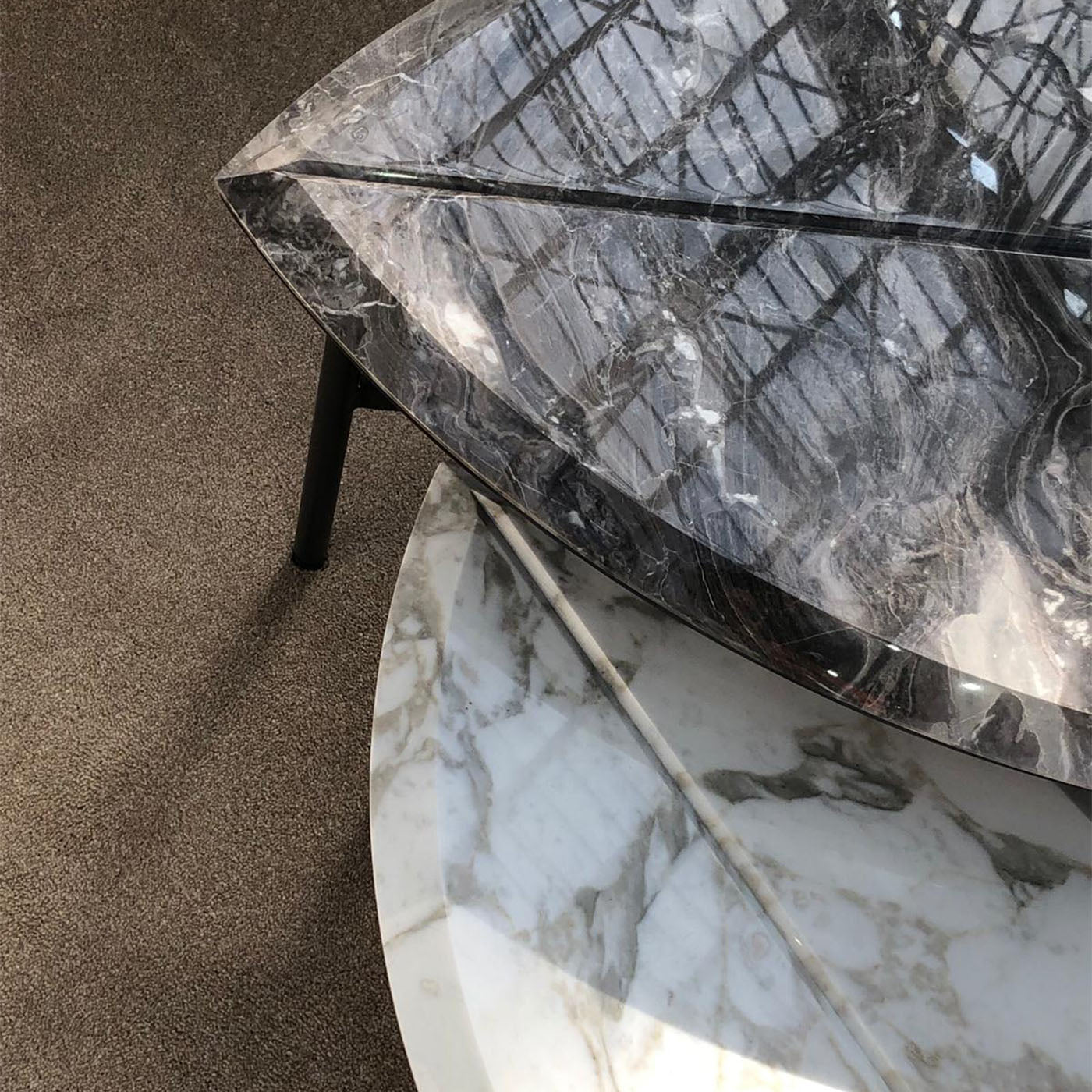 Book 1 gray Arabescato marble coffee table - Alternative view 2