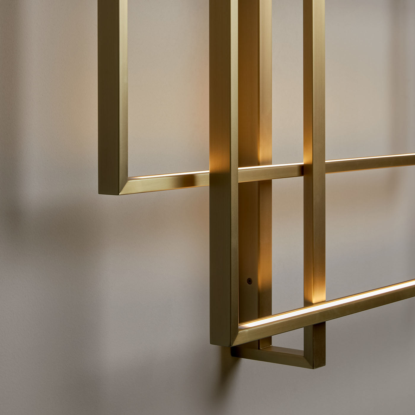 Mondrian Double Wall Lamp In Light Burnished Brass - Alternative view 1