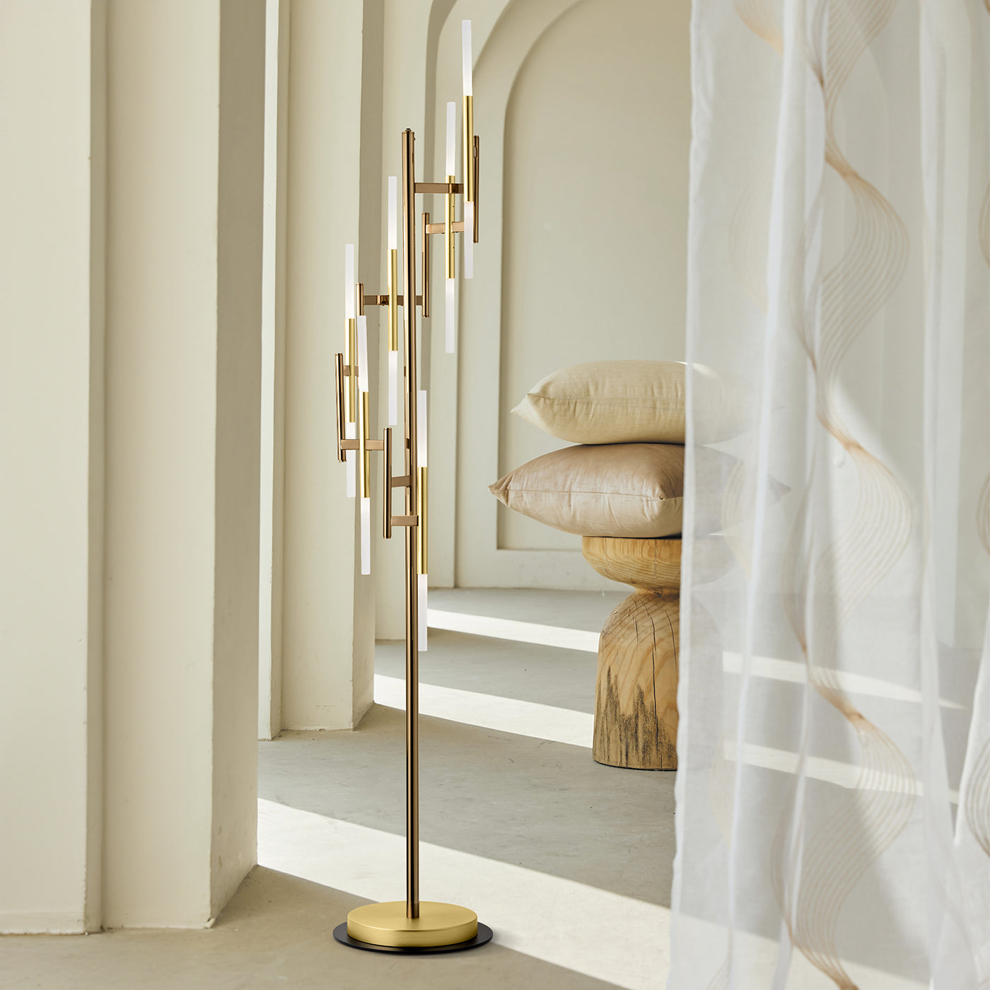 12-Light Ekle Floor Lamp in Brushed Gold with Bronze Accents - Alternative view 1