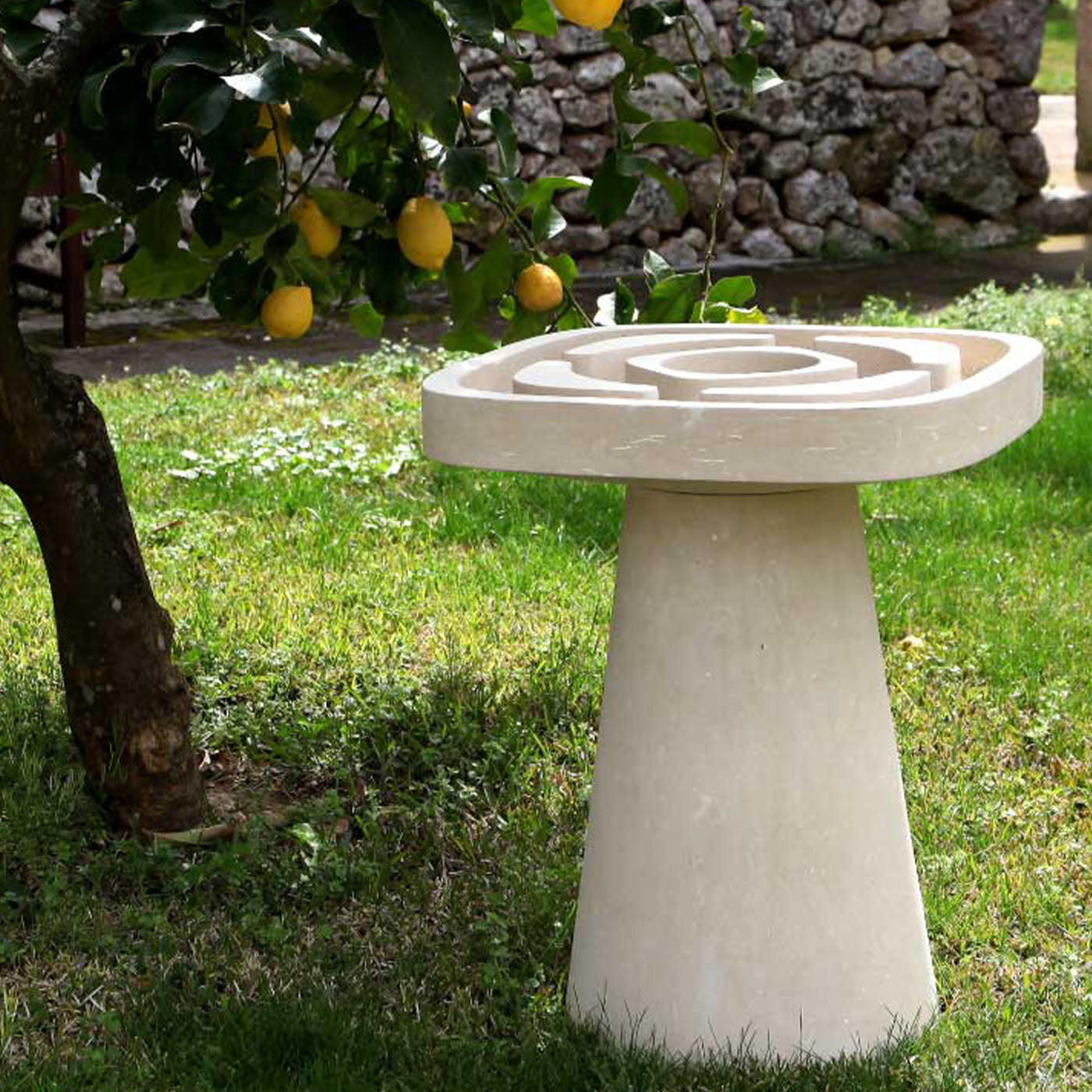 Table d'appoint en pierre calcaire Giardino Zen All'Italiana Lecce par M. Ragni - Vue alternative 4