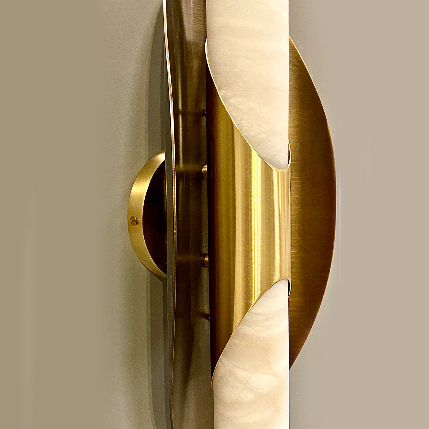 Manta Wall Sconce In Brushed Bronze And Satin Brass Matlight Milano Artemest