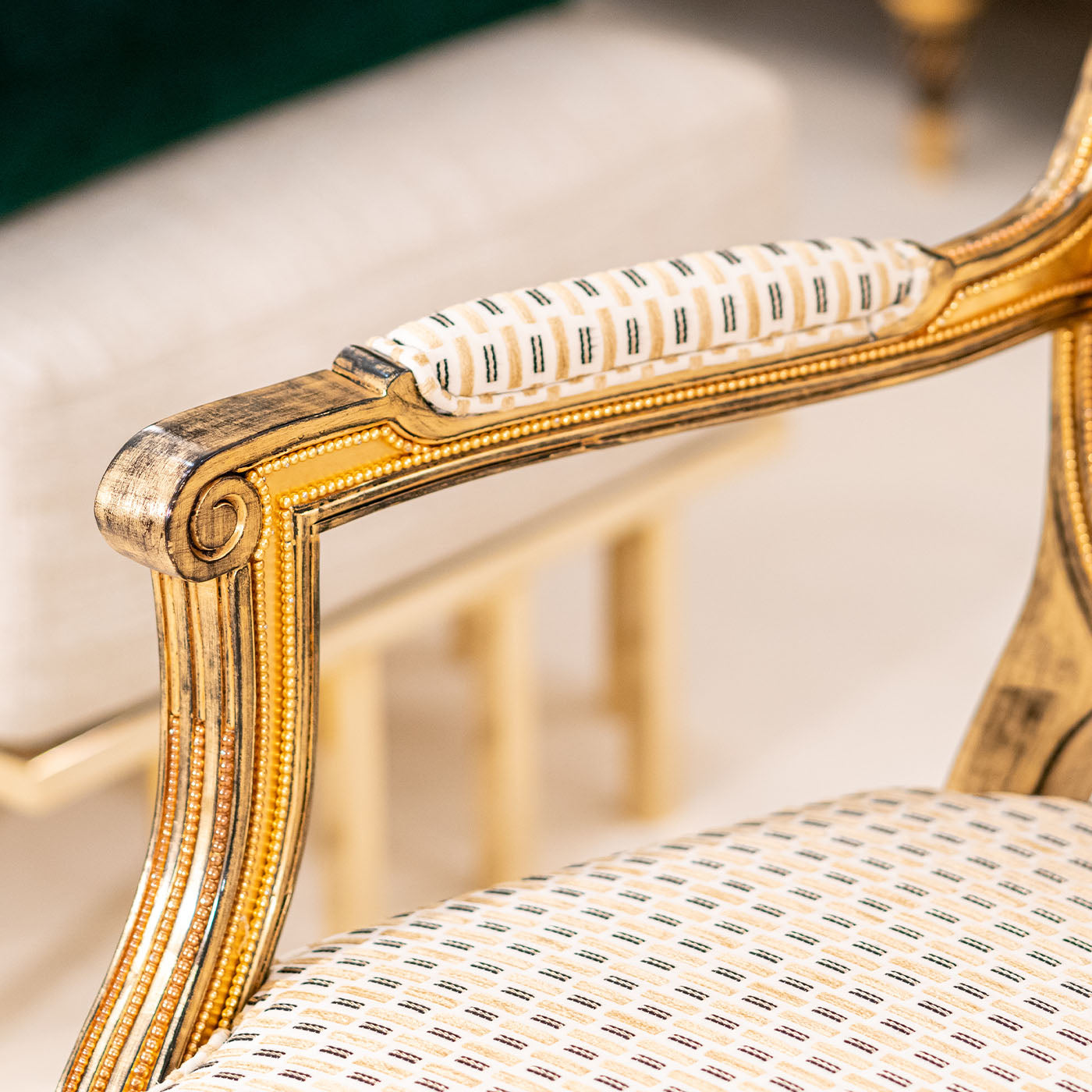 Louis XVI-Style Patterned Golden Armchair - Alternative view 2