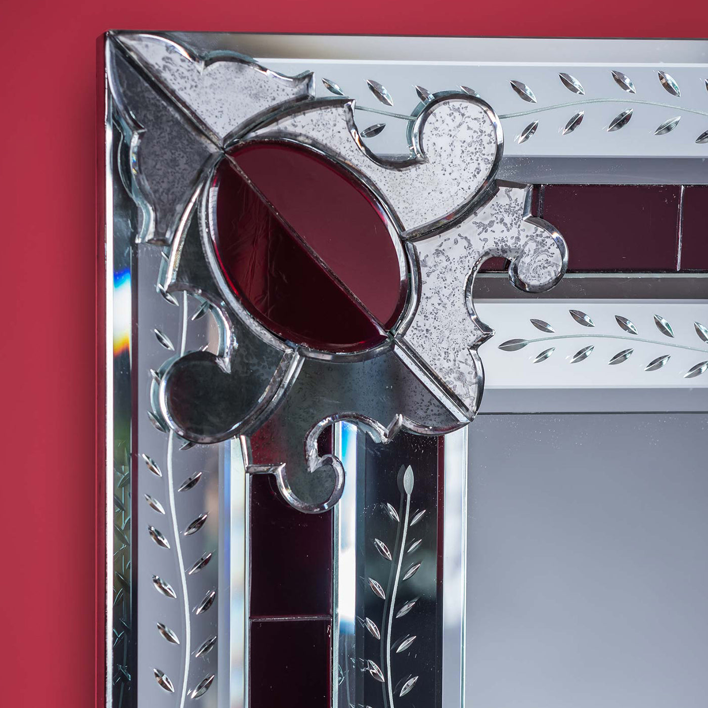 San Toma Red Contemporay Murano Glass Mirror - Alternative view 1