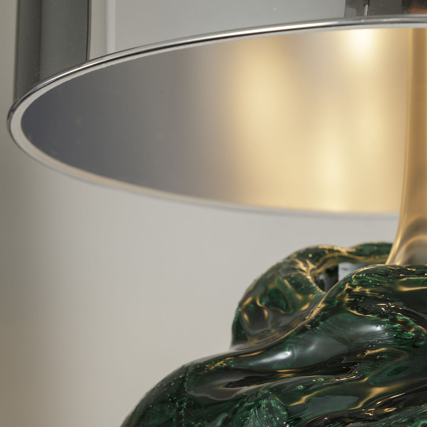 CL2120/AR Green & Silvery Table Lamp - Alternative view 1