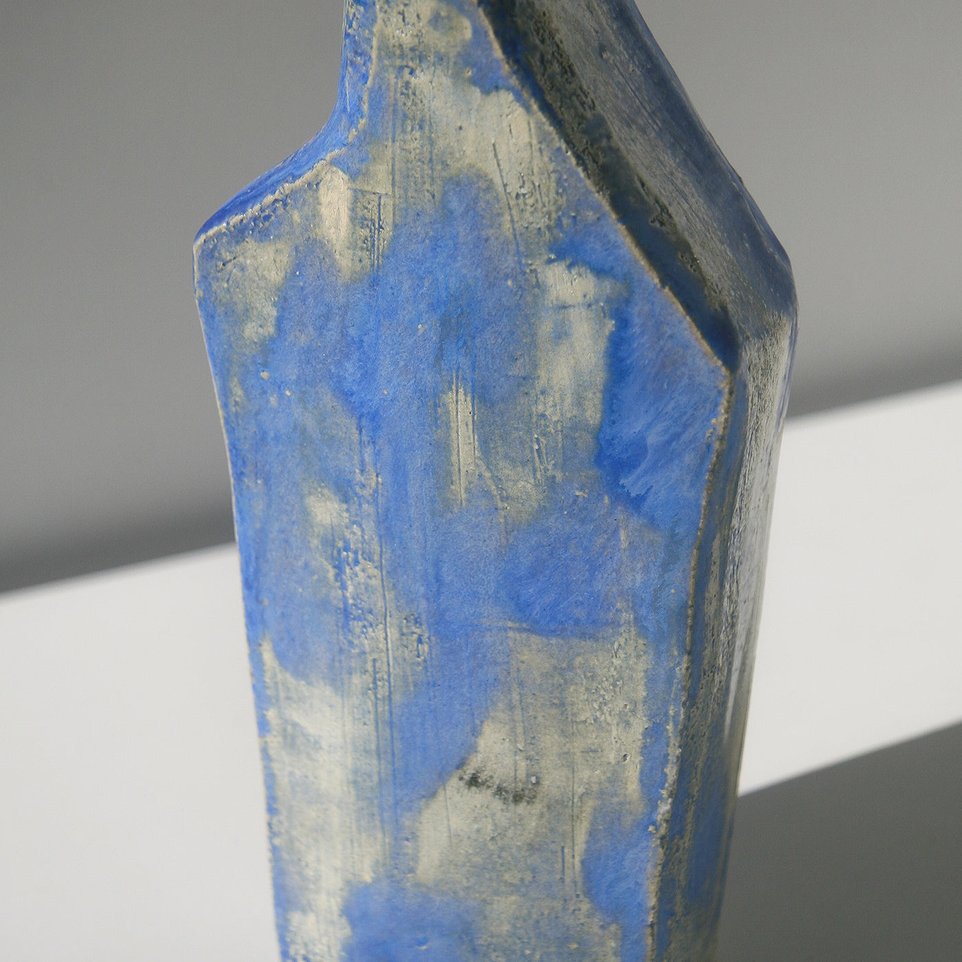 Kubistische blaue Vase N.2 - Alternative Ansicht 5
