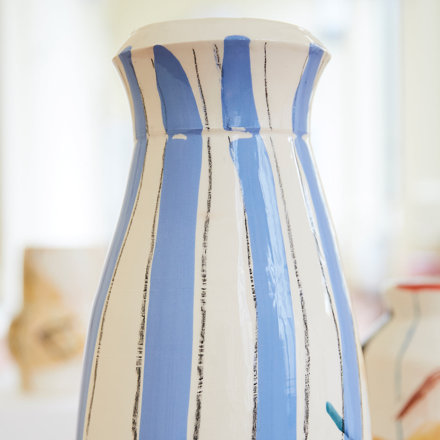 Minori Collection Alto Vase - Alternative view 1
