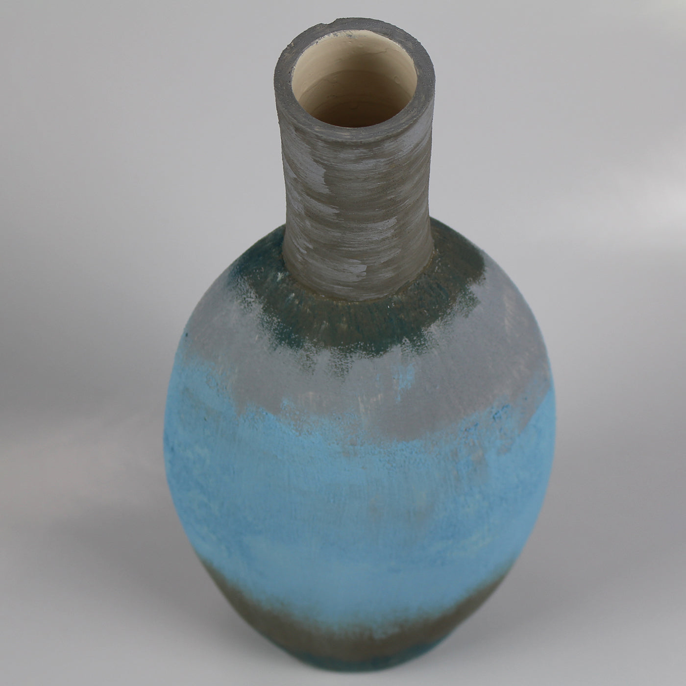 Vaso bulboso azzurro, grigio e verde 13 di Mascia Meccani - Vista alternativa 2