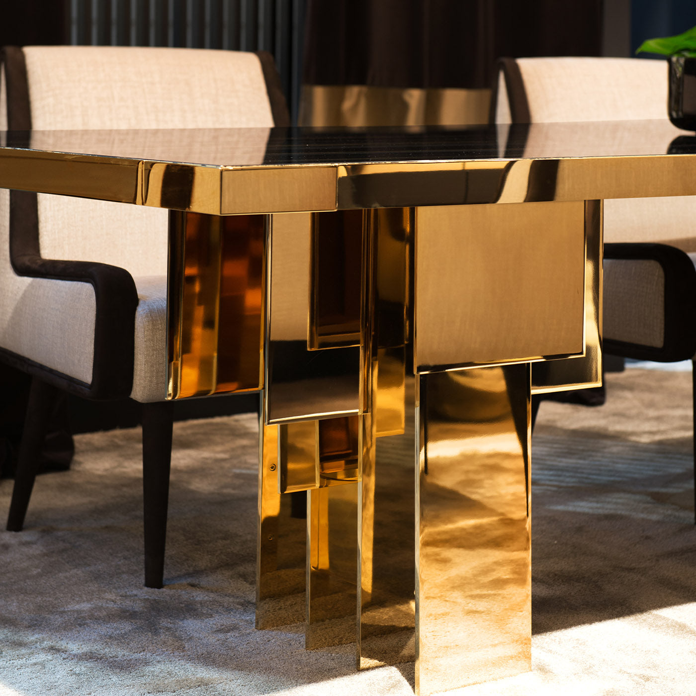 Cheviot Dining Table by Giannella Ventura - Alternative view 2