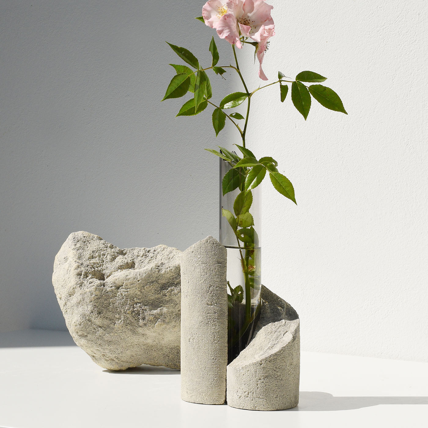 Chrysallis N°1 Gray Vase - Alternative view 3