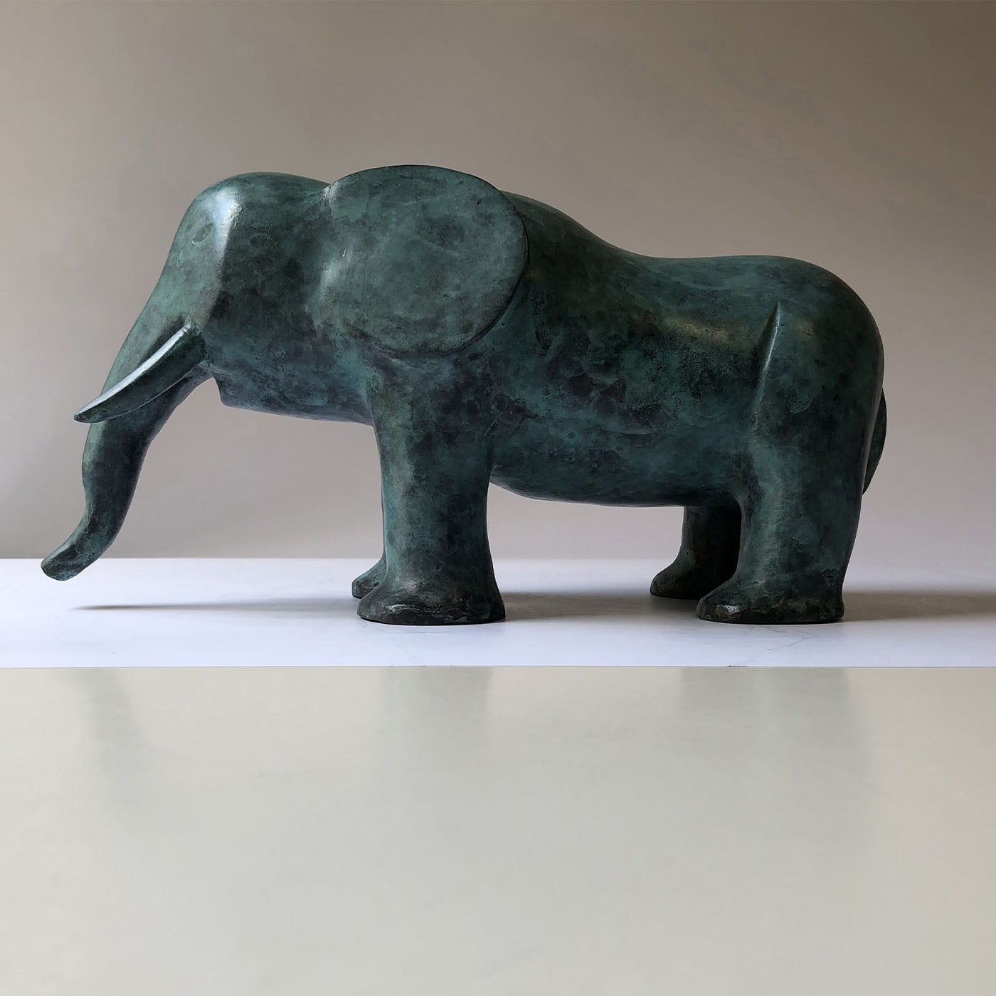 Scultura in bronzo di elefante africano - Vista alternativa 4