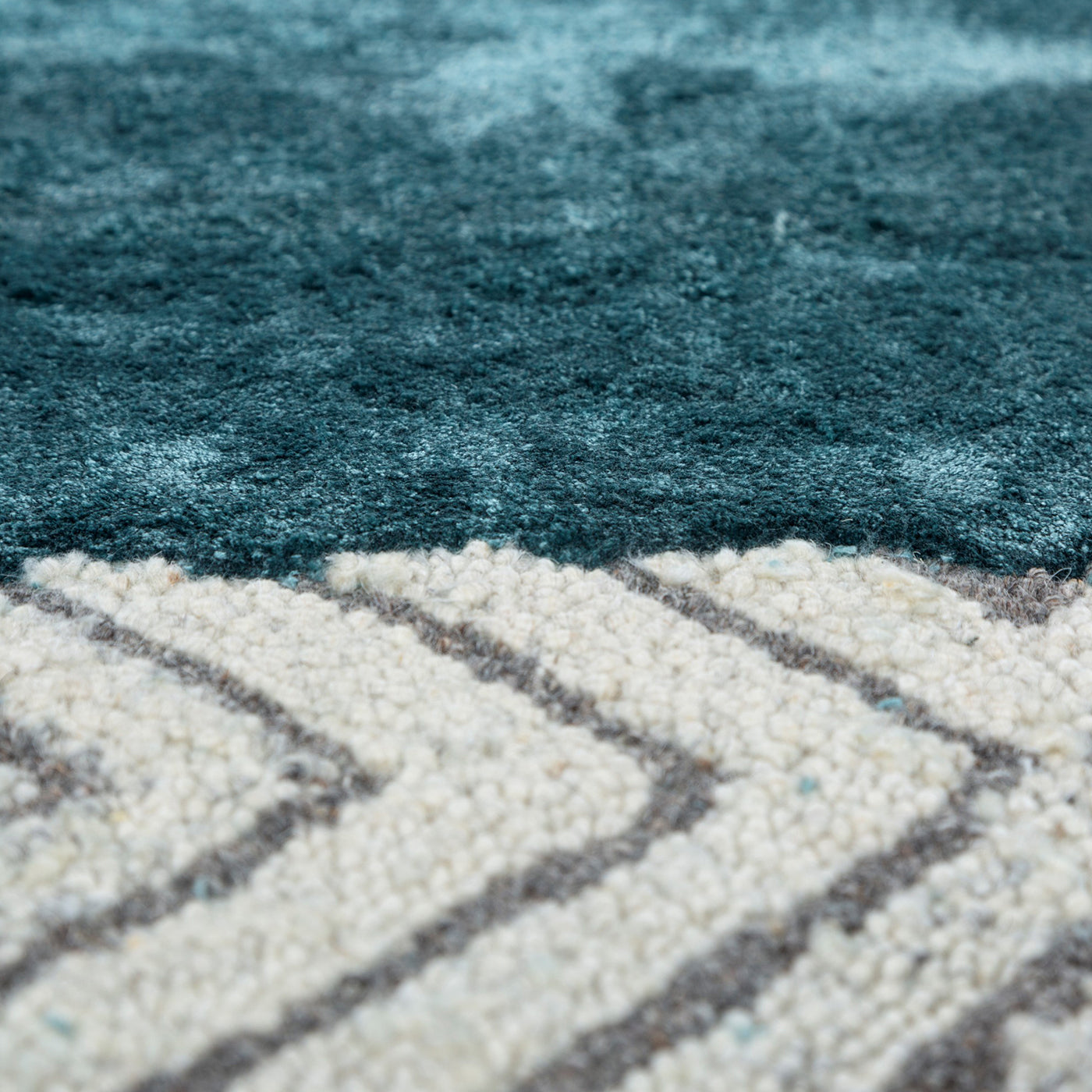 Moonlit Ripples Snow White & Capri Hand Tufted Rug - Alternative view 1